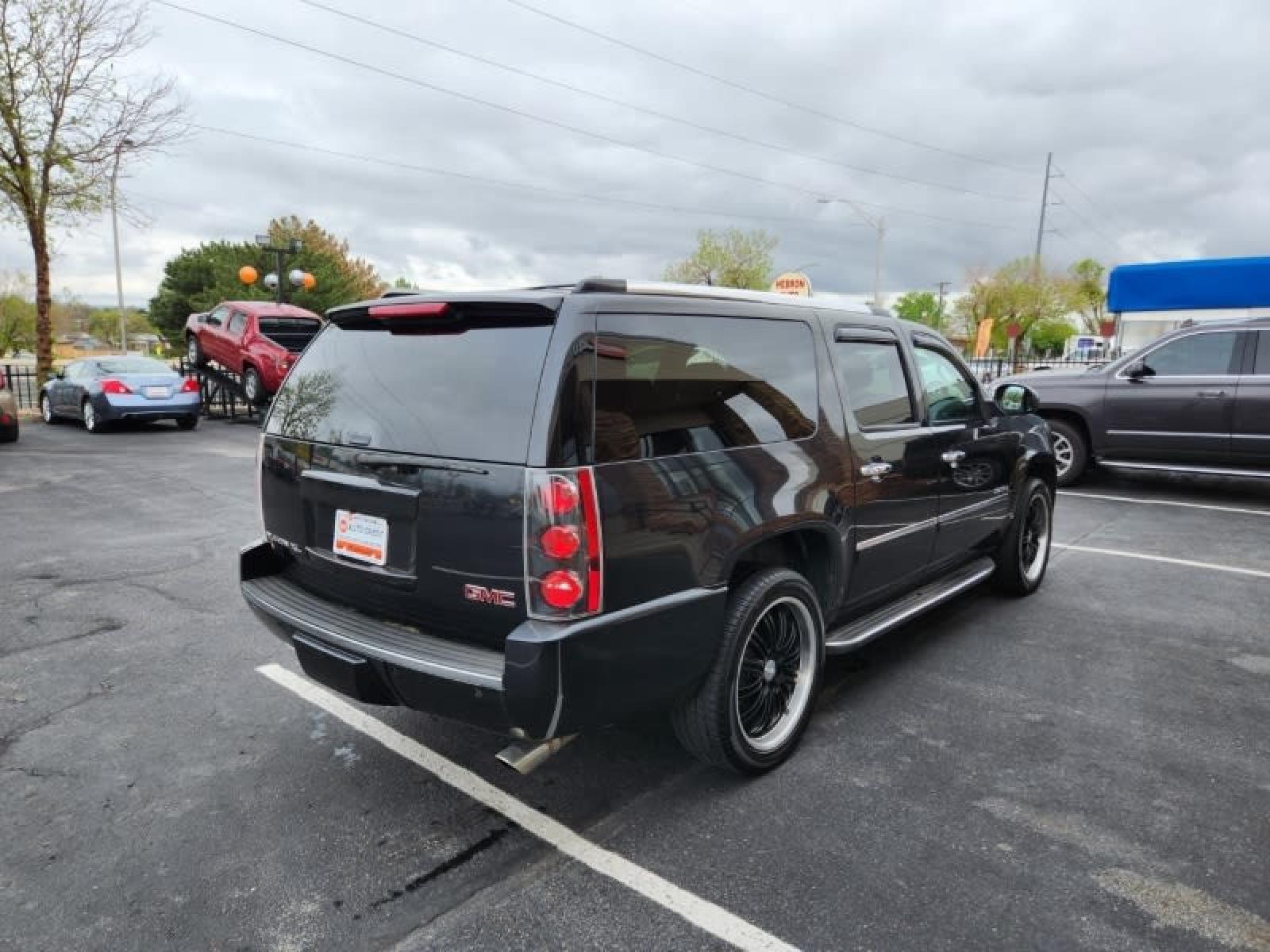 2012 GMC YUKON DENALI XL 4WD (1GKS2MEF5CR) with an 6.2L V8 OHV 16V engine, 6-Speed Automatic transmission, located at 8595 Washington St., Thornton, CO, 80229, (303) 287-5511, 39.852348, -104.978447 - Are you in the market for a pre-owned vehicle in Thornton, CO? Look no further than D1 Auto Credit - Thornton, a trusted used car dealer serving Denver County, Jefferson County, Adams County, and the surrounding areas. At D1 Auto Credit, we specialize in providing bad credit auto loans for quality u - Photo #5