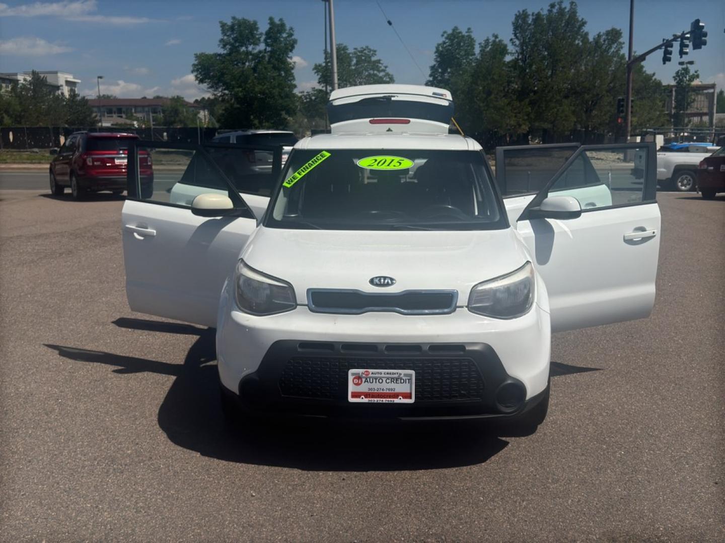 2015 WHITE Kia Soul + (Plus) (KNDJP3A56F7) with an 4 Cyl, 2.0L engine, Automatic transmission, located at 10890 W. Colfax Ave., Lakewood, CO, 80215, (303) 274-7692, 39.739914, -105.120132- Photo#7