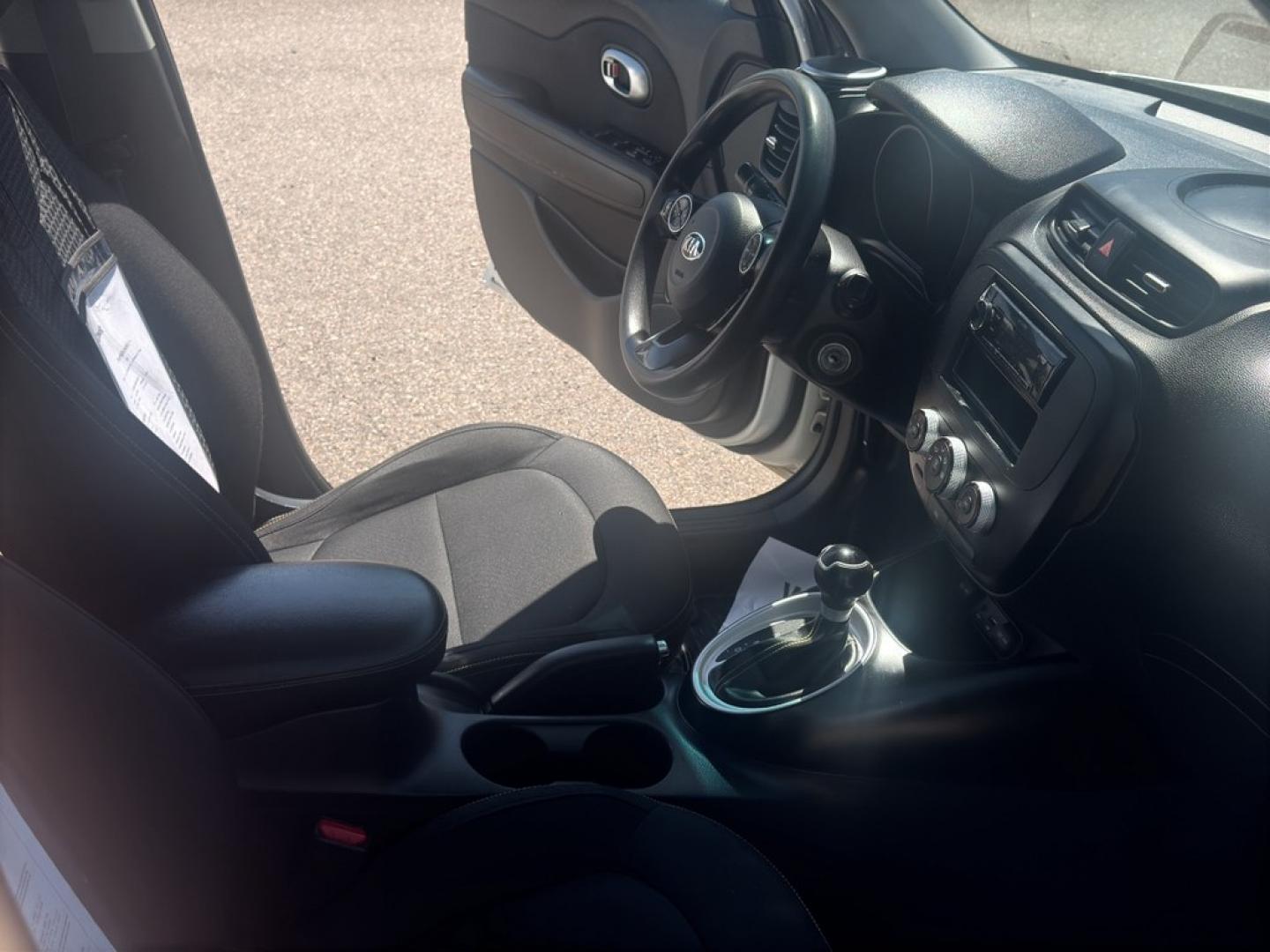 2015 WHITE Kia Soul + (Plus) (KNDJP3A56F7) with an 4 Cyl, 2.0L engine, Automatic transmission, located at 10890 W. Colfax Ave., Lakewood, CO, 80215, (303) 274-7692, 39.739914, -105.120132- Photo#8