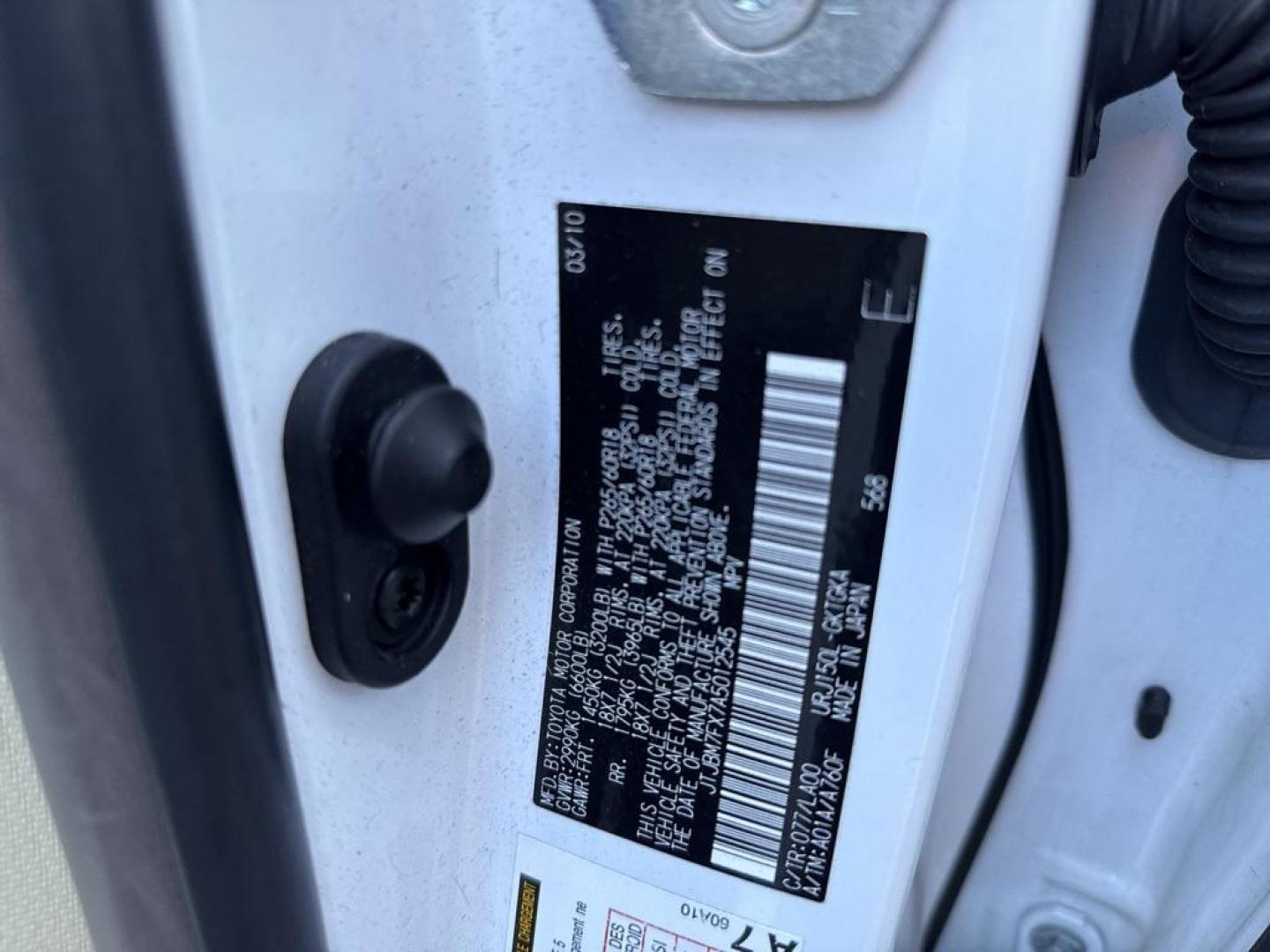 2010 White Lexus GX 460 (JTJBM7FX7A5) with an 4.6L V8 DOHC Dual VVT-i 32V engine, Automatic transmission, located at 10890 W. Colfax Ave., Lakewood, CO, 80215, (303) 274-7692, 39.739914, -105.120132 - 2010 Lexus GX 4WD<br><br>D1 Auto NEVER charges dealer fees! All cars have clean titles and have been inspected for mechanical issues. We have financing for everyone. Good credit, bad credit, first time buyers.<br><br>Please call Lakewood Location 303-274-7692 or Thornton 303-287-5511 to schedule a t - Photo#30