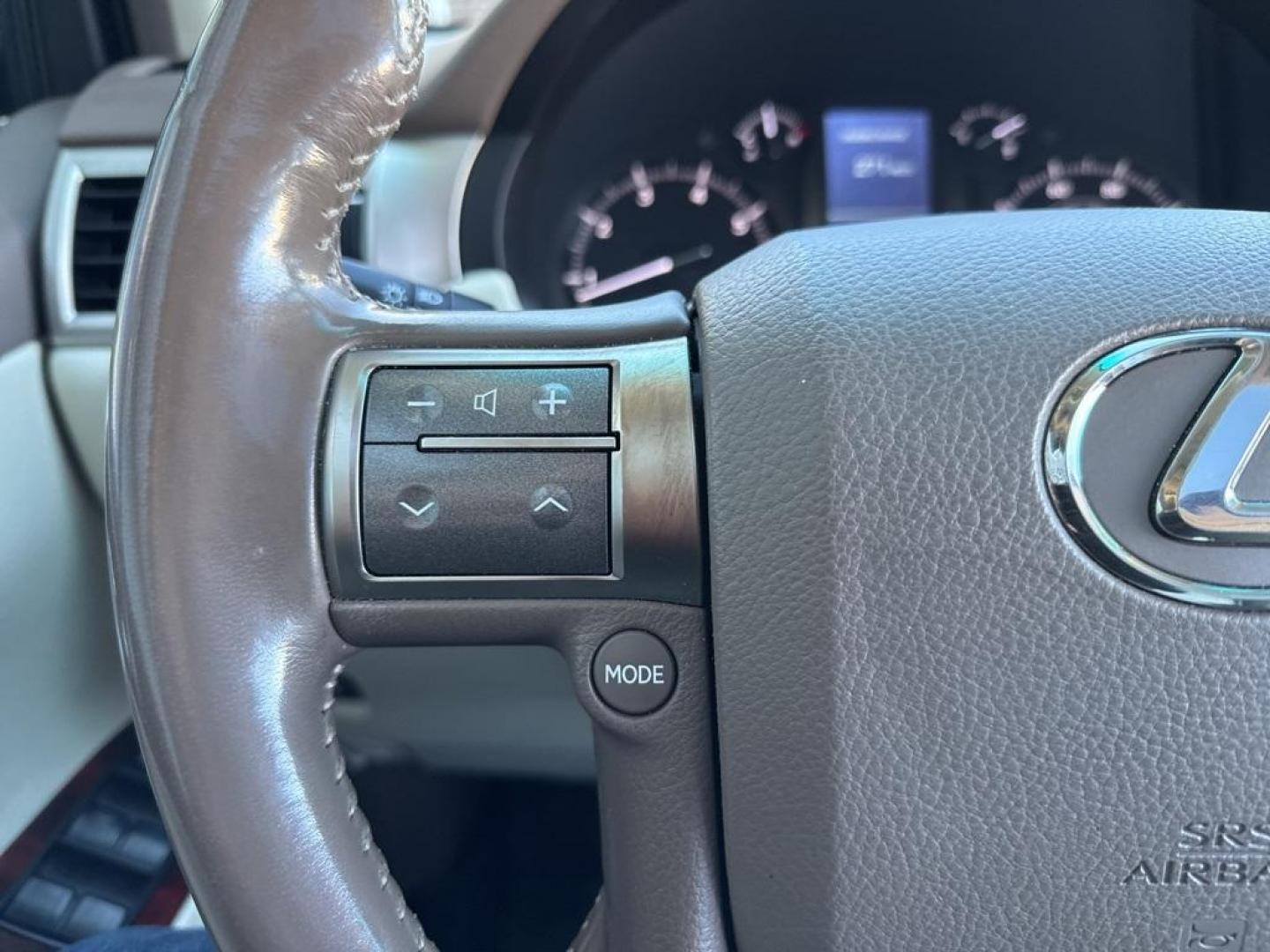 2010 White Lexus GX 460 (JTJBM7FX7A5) with an 4.6L V8 DOHC Dual VVT-i 32V engine, Automatic transmission, located at 10890 W. Colfax Ave., Lakewood, CO, 80215, (303) 274-7692, 39.739914, -105.120132 - 2010 Lexus GX 4WD<br><br>D1 Auto NEVER charges dealer fees! All cars have clean titles and have been inspected for mechanical issues. We have financing for everyone. Good credit, bad credit, first time buyers.<br><br>Please call Lakewood Location 303-274-7692 or Thornton 303-287-5511 to schedule a t - Photo#34