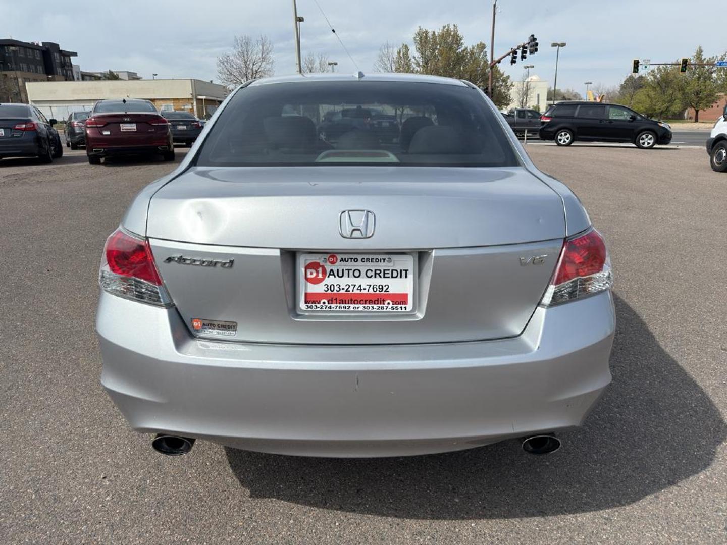 2010 SILVER Honda Accord EX-L (1HGCP3F87AA) with an V6, 3.5L engine, Automatic transmission, located at 10890 W. Colfax Ave., Lakewood, CO, 80215, (303) 274-7692, 39.739914, -105.120132 - Photo#5