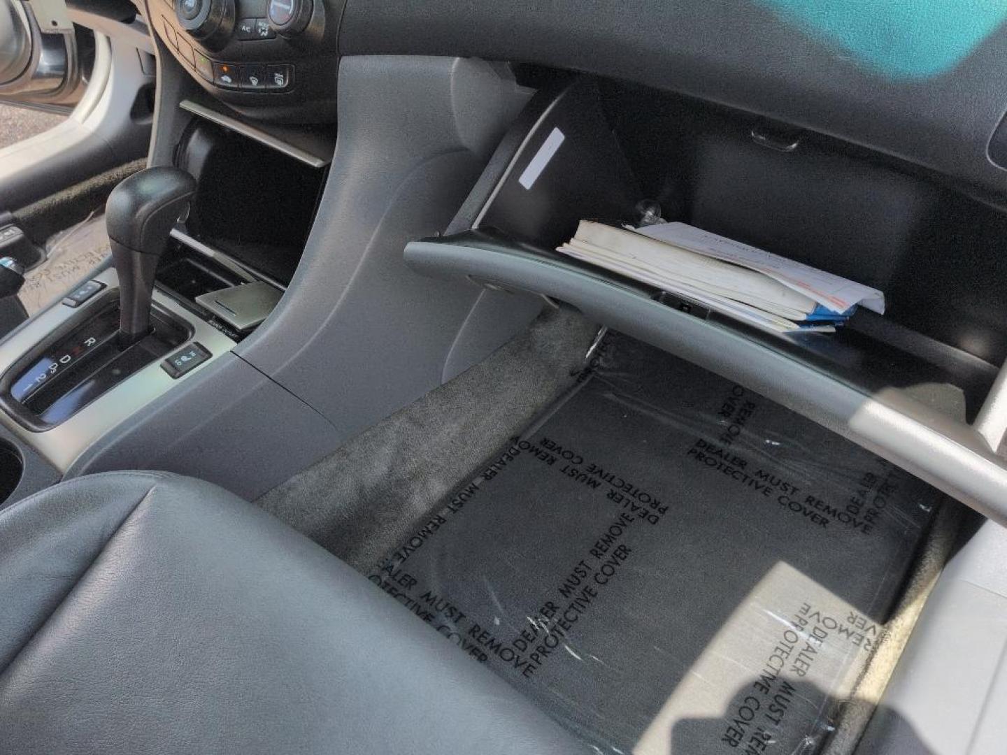 2006 GRAY Honda Accord EX (1HGCM66596A) with an V6, 3.0L engine, Automatic transmission, located at 10890 W. Colfax Ave., Lakewood, CO, 80215, (303) 274-7692, 39.739914, -105.120132 - Photo#18