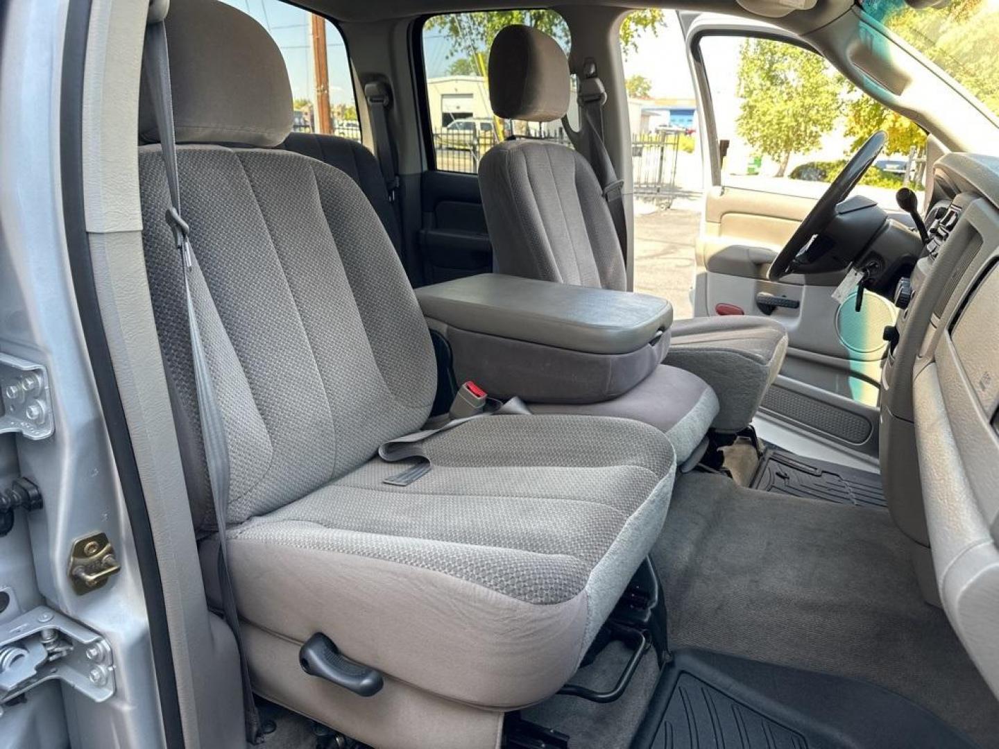 2003 SILVER Dodge Ram Pickup ST QUAD CAB SHORT BE (1D7HU18N23S) with an V8, 4.7L engine, Automatic transmission, located at 10890 W. Colfax Ave., Lakewood, CO, 80215, (303) 274-7692, 39.739914, -105.120132 - Photo#12