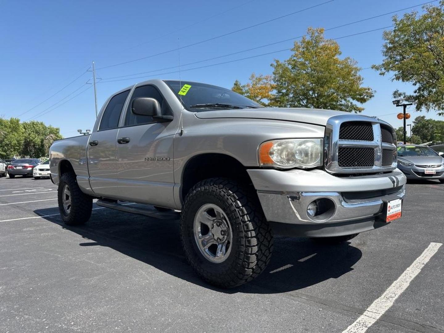 2003 SILVER Dodge Ram Pickup ST QUAD CAB SHORT BE (1D7HU18N23S) with an V8, 4.7L engine, Automatic transmission, located at 10890 W. Colfax Ave., Lakewood, CO, 80215, (303) 274-7692, 39.739914, -105.120132 - Photo#3