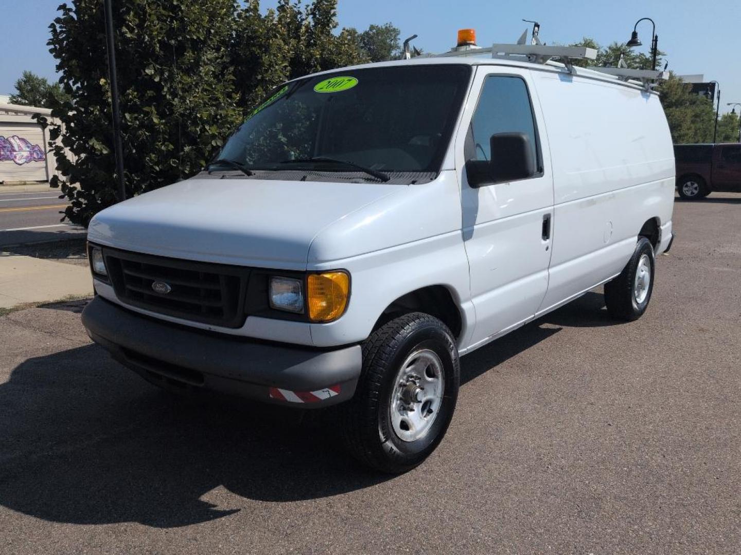 2007 WHITE Ford Econoline Base (1FTNE24L67D) with an V8, 5.4L (330 CID) engine, Automatic transmission, located at 10890 W. Colfax Ave., Lakewood, CO, 80215, (303) 274-7692, 39.739914, -105.120132 - Photo#0