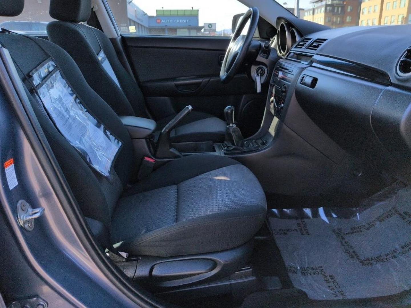 2009 GRAY Mazda Mazda3 i (JM1BK32FX91) with an 4 Cyl, 2.0L engine, Manual 5-Speed transmission, located at 10890 W. Colfax Ave., Lakewood, CO, 80215, (303) 274-7692, 39.739914, -105.120132 - Photo#17