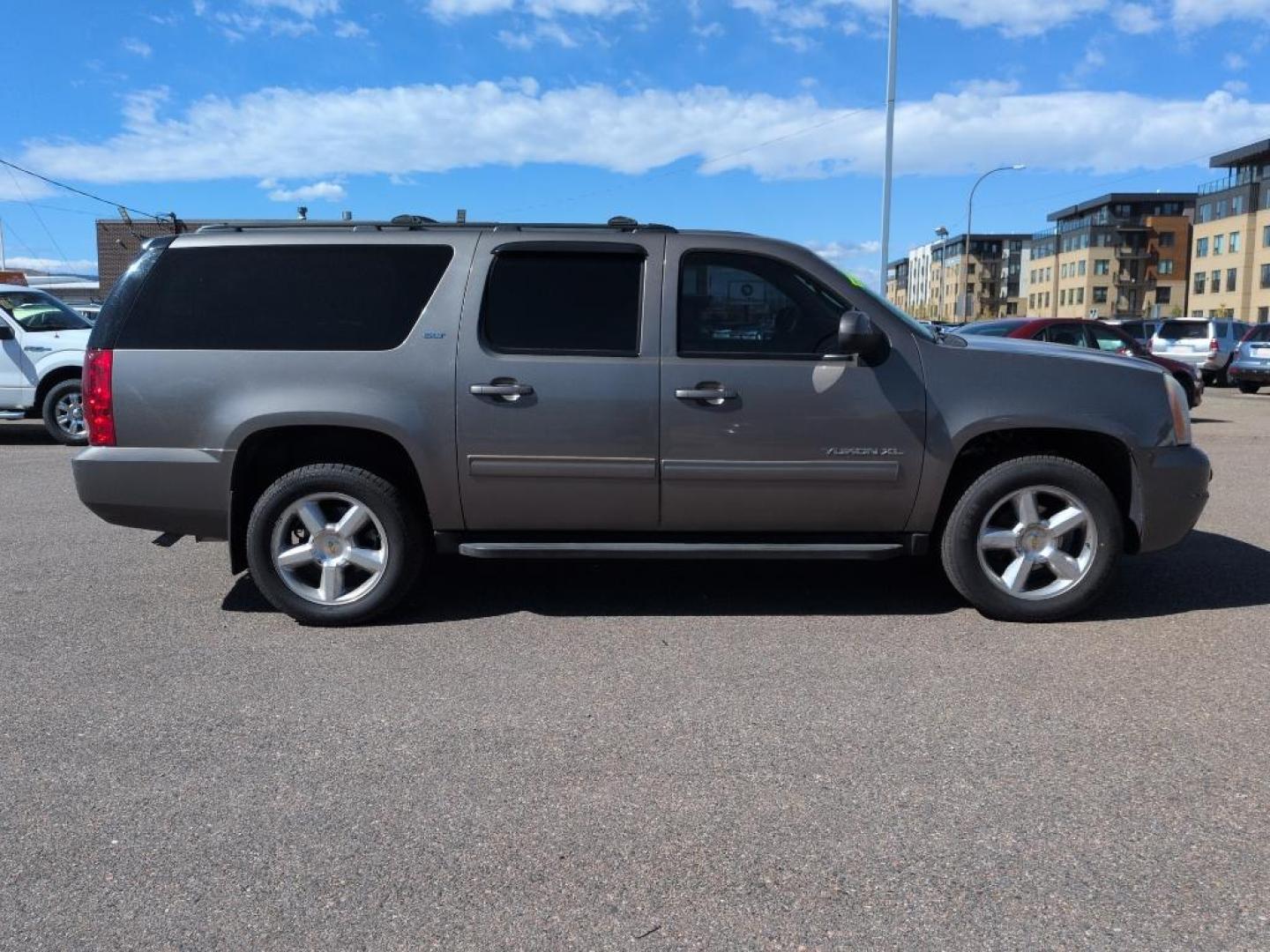 2013 GRAY /ACTUAL GMC Yukon XL SLT1 (1GKS2KE78DR) with an V8, 5.3L engine, Automatic transmission, located at 10890 W. Colfax Ave., Lakewood, CO, 80215, (303) 274-7692, 39.739914, -105.120132 - Photo#3