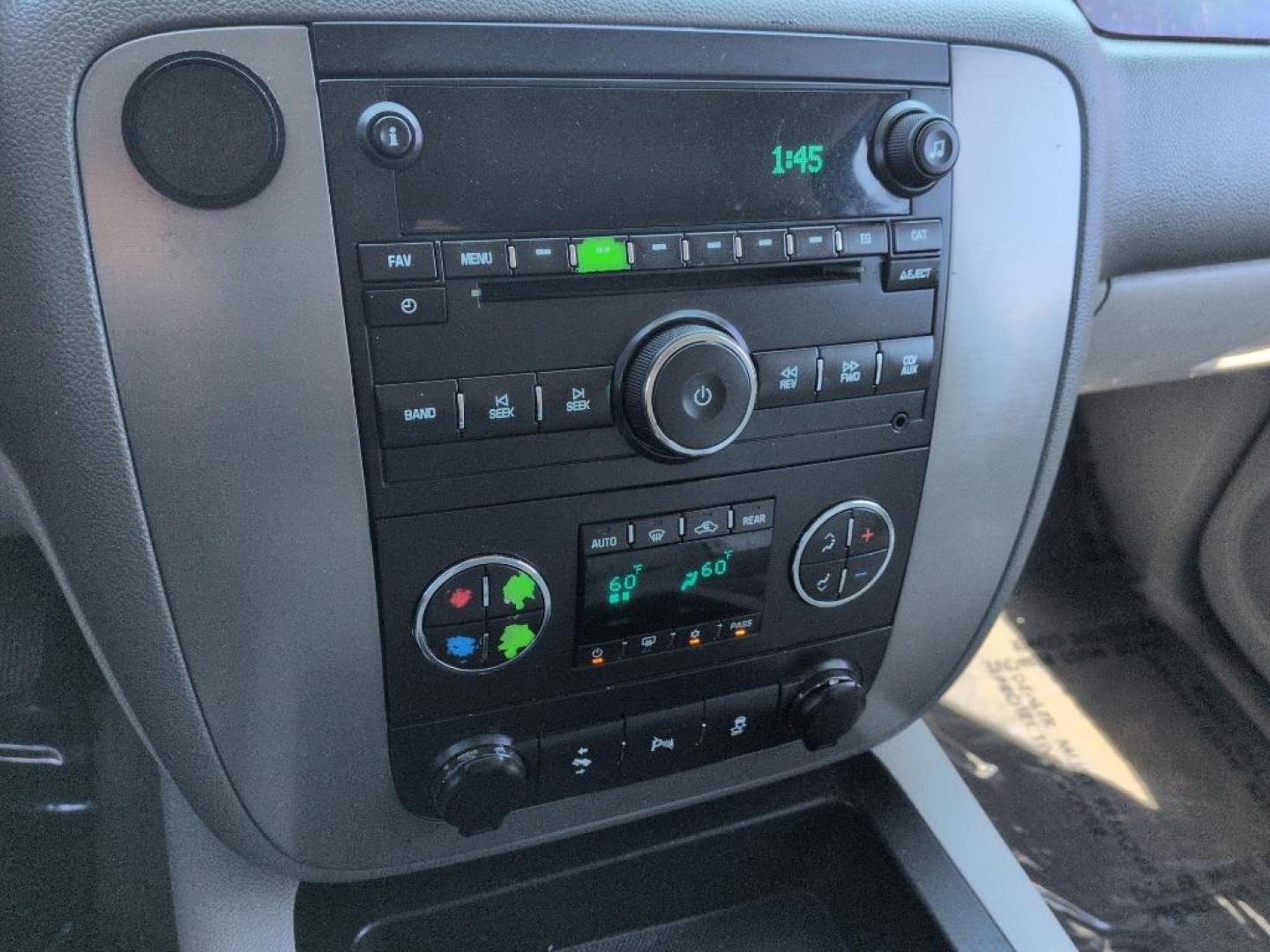 2013 GRAY /ACTUAL GMC Yukon XL SLT1 (1GKS2KE78DR) with an V8, 5.3L engine, Automatic transmission, located at 10890 W. Colfax Ave., Lakewood, CO, 80215, (303) 274-7692, 39.739914, -105.120132 - Photo#12