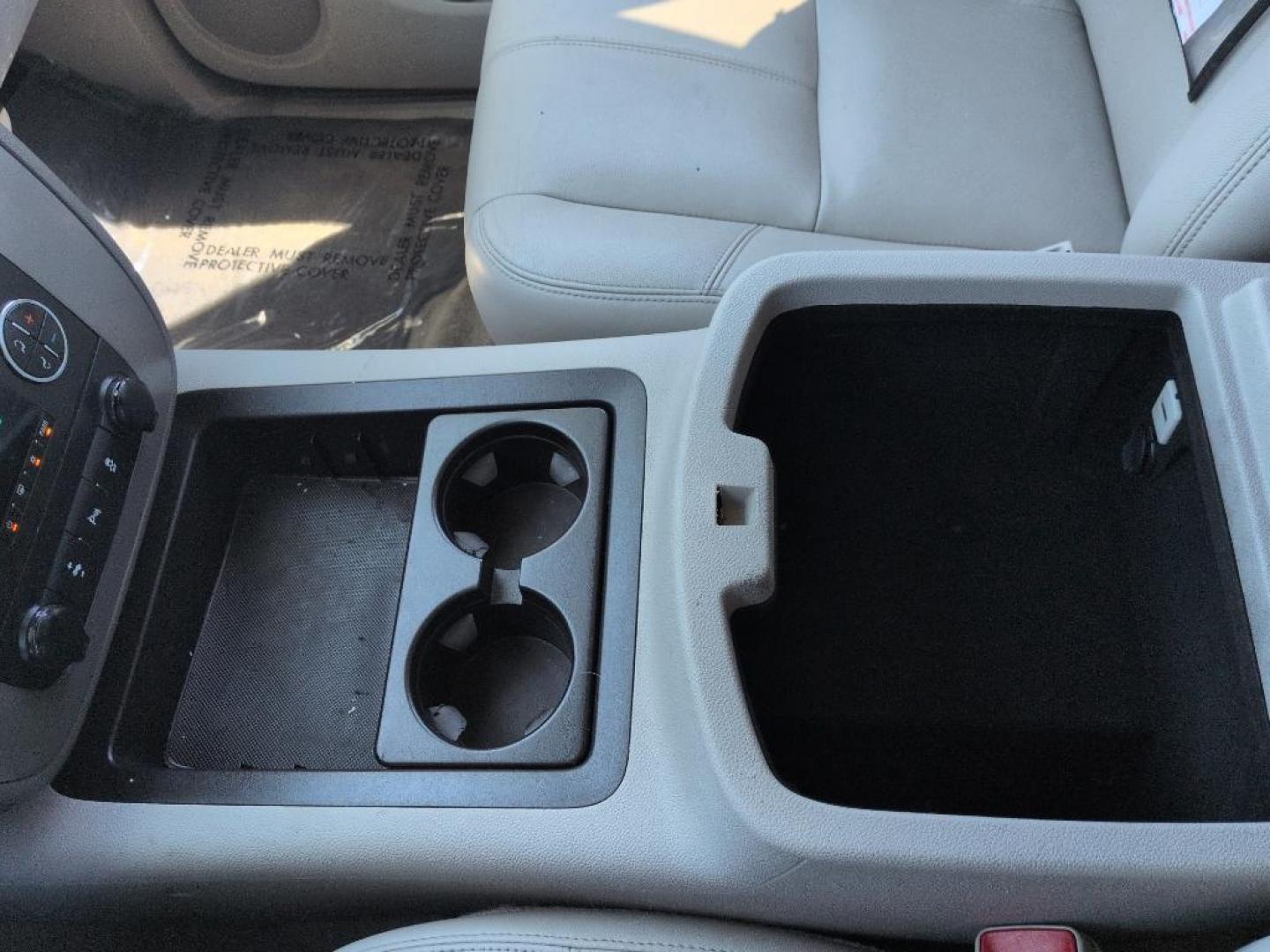 2013 GRAY /ACTUAL GMC Yukon XL SLT1 (1GKS2KE78DR) with an V8, 5.3L engine, Automatic transmission, located at 10890 W. Colfax Ave., Lakewood, CO, 80215, (303) 274-7692, 39.739914, -105.120132 - Photo#13