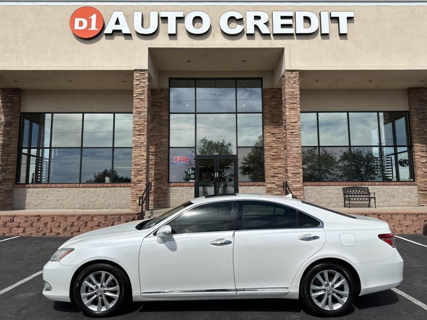 2010 White /Parchment Lexus ES 350 (JTHBK1EG2A2) with an 3.5L V6 DOHC Dual VVT-i 24V engine, Automatic transmission, located at 10890 W. Colfax Ave., Lakewood, CO, 80215, (303) 274-7692, 39.739914, -105.120132 - 2010 Lexus ES FWD All Cars Have Clean Titles And Are Serviced Before Sale., Backup Camera, Leather, Heated and Ventilated Seats, Non Smoker, No Pet Odor Or Hair, ES 350, Parchment Leather, 17'' 10-Spoke Aluminum Alloy Wheels, Heated and Ventilated Front Seats, High-Intensity Discharge Headlamps, N - Photo#0