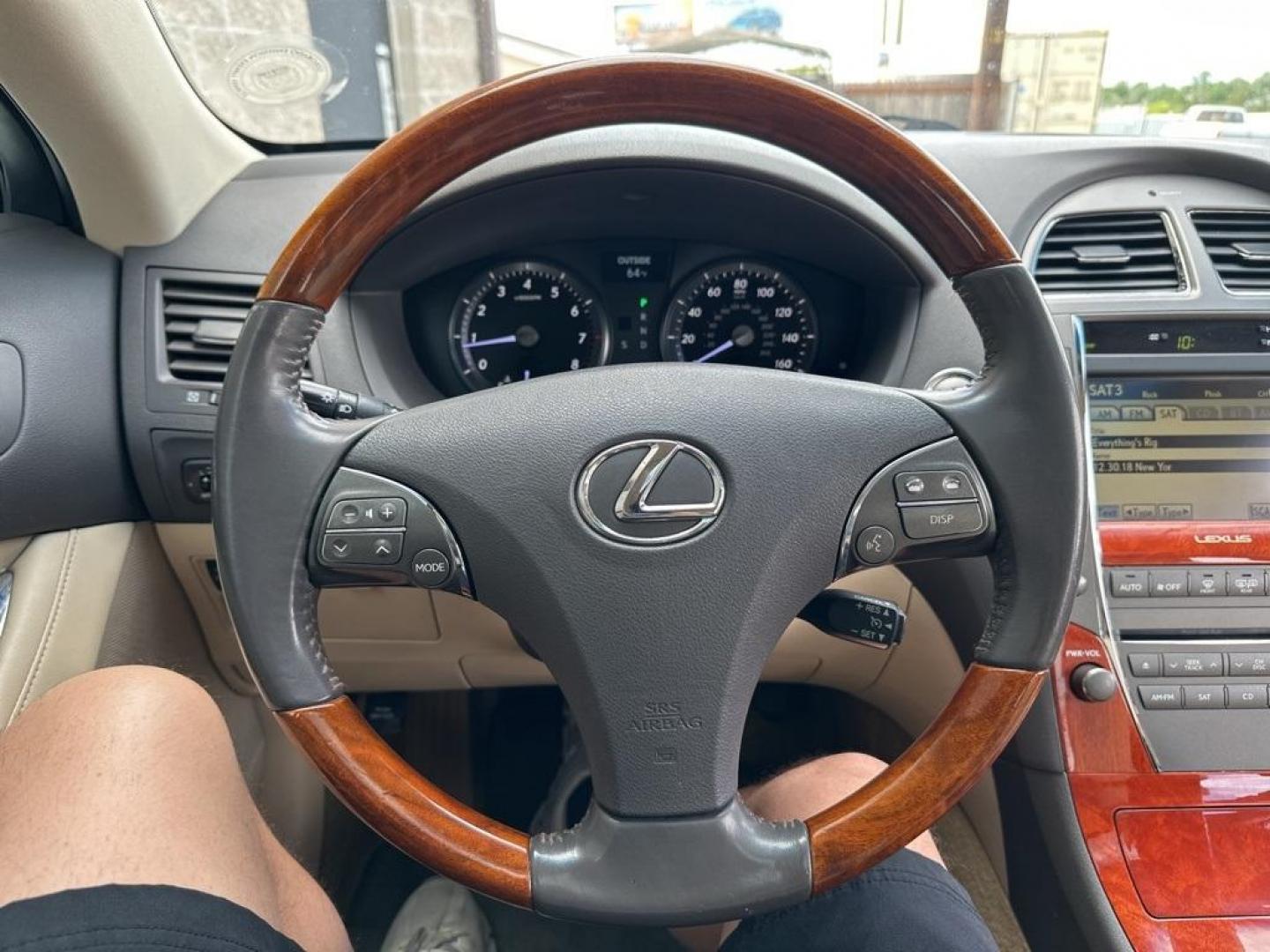 2010 White /Parchment Lexus ES 350 (JTHBK1EG2A2) with an 3.5L V6 DOHC Dual VVT-i 24V engine, Automatic transmission, located at 10890 W. Colfax Ave., Lakewood, CO, 80215, (303) 274-7692, 39.739914, -105.120132 - 2010 Lexus ES FWD All Cars Have Clean Titles And Are Serviced Before Sale., Backup Camera, Leather, Heated and Ventilated Seats, Non Smoker, No Pet Odor Or Hair, ES 350, Parchment Leather, 17'' 10-Spoke Aluminum Alloy Wheels, Heated and Ventilated Front Seats, High-Intensity Discharge Headlamps, N - Photo#9