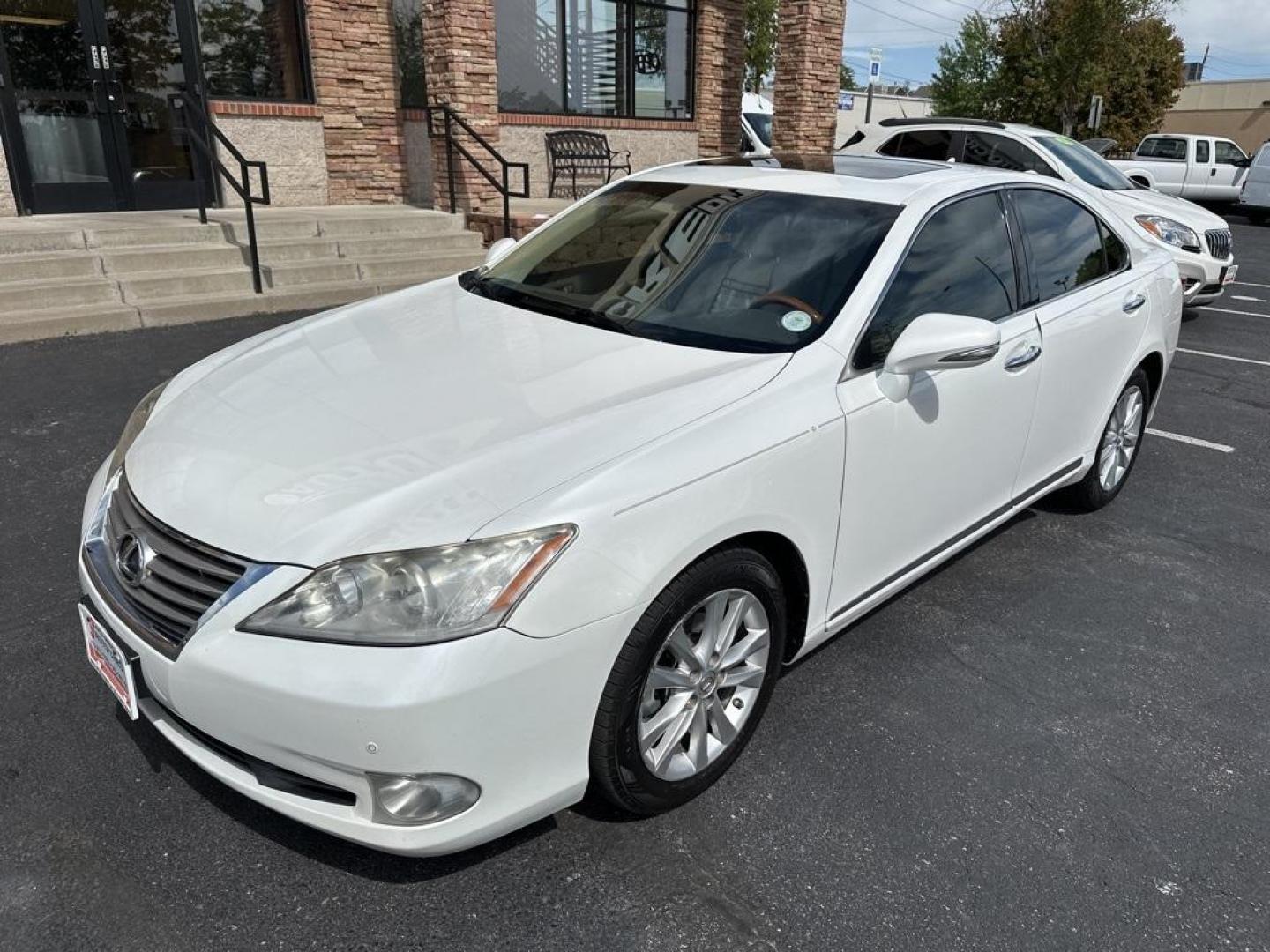 2010 White /Parchment Lexus ES 350 (JTHBK1EG2A2) with an 3.5L V6 DOHC Dual VVT-i 24V engine, Automatic transmission, located at 10890 W. Colfax Ave., Lakewood, CO, 80215, (303) 274-7692, 39.739914, -105.120132 - 2010 Lexus ES FWD All Cars Have Clean Titles And Are Serviced Before Sale., Backup Camera, Leather, Heated and Ventilated Seats, Non Smoker, No Pet Odor Or Hair, ES 350, Parchment Leather, 17'' 10-Spoke Aluminum Alloy Wheels, Heated and Ventilated Front Seats, High-Intensity Discharge Headlamps, N - Photo#1