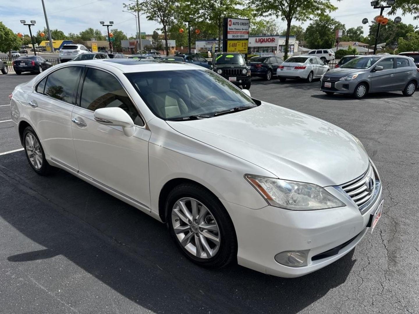 2010 White /Parchment Lexus ES 350 (JTHBK1EG2A2) with an 3.5L V6 DOHC Dual VVT-i 24V engine, Automatic transmission, located at 10890 W. Colfax Ave., Lakewood, CO, 80215, (303) 274-7692, 39.739914, -105.120132 - 2010 Lexus ES FWD All Cars Have Clean Titles And Are Serviced Before Sale., Backup Camera, Leather, Heated and Ventilated Seats, Non Smoker, No Pet Odor Or Hair, ES 350, Parchment Leather, 17'' 10-Spoke Aluminum Alloy Wheels, Heated and Ventilated Front Seats, High-Intensity Discharge Headlamps, N - Photo#3
