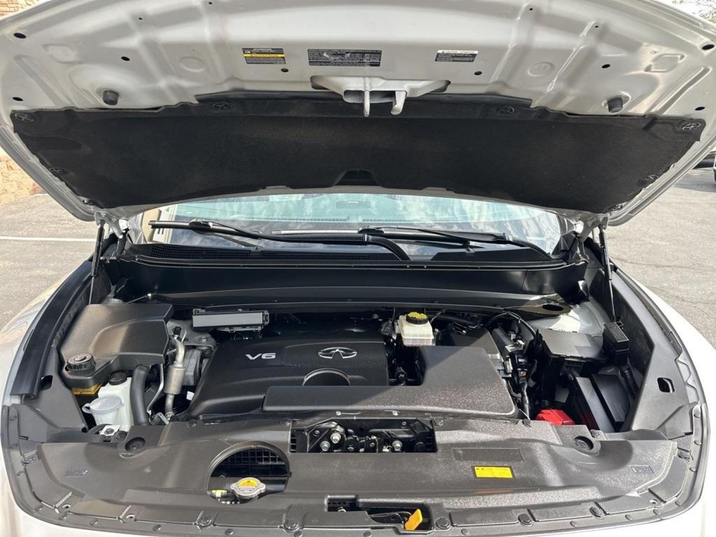 2019 Liquid Platinum /Graphite INFINITI QX60 LUXE (5N1DL0MM2KC) with an 3.5L V6 engine, CVT transmission, located at 10890 W. Colfax Ave., Lakewood, CO, 80215, (303) 274-7692, 39.739914, -105.120132 - 2019 INFINITI QX60, All Wheel Drive, 3rd Row Seat and in mint condition inside and out! <br>All Cars Have Clean Titles And Are Serviced Before Sale., <br>Clean Carfax, No Accident, Apple/Android Car Play, Blind Spot Monitoring, Backup Camera, Leather, Heated Seats, Bluetooth/ With Bluetooth Audio, N - Photo#35