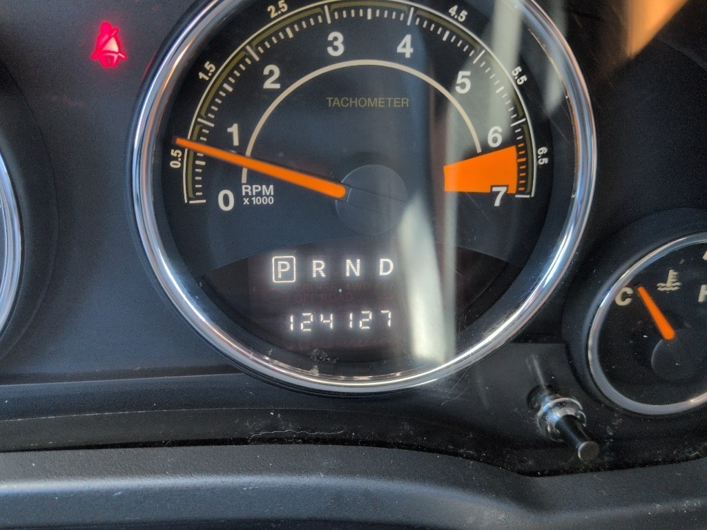 2014 WHITE Jeep Compass Limited (1C4NJCCB5ED) with an 4 Cyl, 2.4L engine, Automatic transmission, located at 10890 W. Colfax Ave., Lakewood, CO, 80215, (303) 274-7692, 39.739914, -105.120132- Photo#13