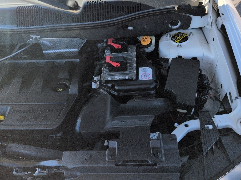2014 WHITE Jeep Compass Limited (1C4NJCCB5ED) with an 4 Cyl, 2.4L engine, Automatic transmission, located at 10890 W. Colfax Ave., Lakewood, CO, 80215, (303) 274-7692, 39.739914, -105.120132- Photo#23
