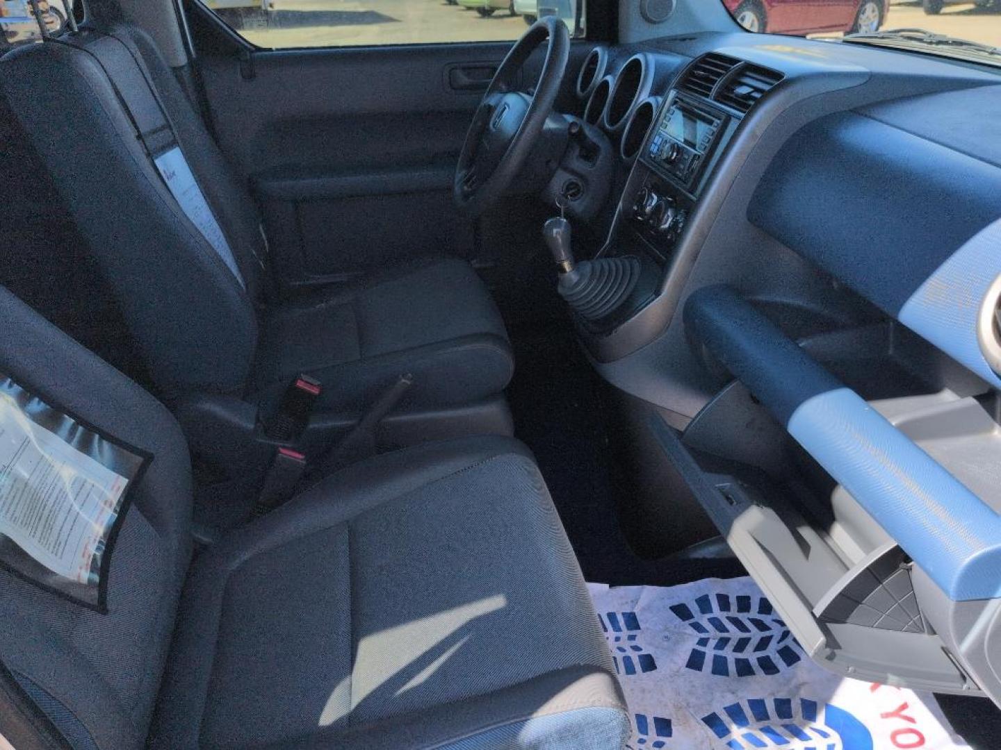 2005 SILVER Honda Element LX (5J6YH17375L) with an 4 Cyl, 2.4L engine, Manual transmission, located at 10890 W. Colfax Ave., Lakewood, CO, 80215, (303) 274-7692, 39.739914, -105.120132 - Photo#18
