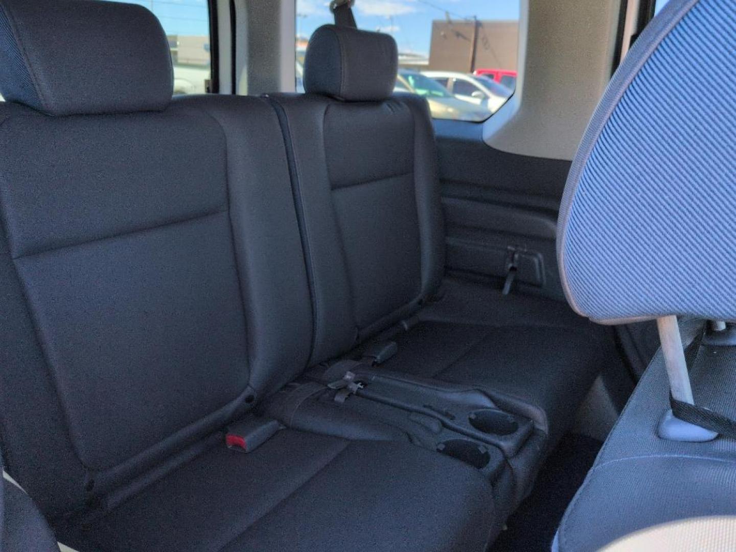 2005 SILVER Honda Element LX (5J6YH17375L) with an 4 Cyl, 2.4L engine, Manual transmission, located at 10890 W. Colfax Ave., Lakewood, CO, 80215, (303) 274-7692, 39.739914, -105.120132 - Photo#20