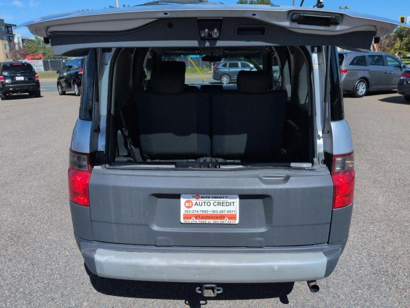 2005 SILVER Honda Element LX (5J6YH17375L) with an 4 Cyl, 2.4L engine, Manual transmission, located at 10890 W. Colfax Ave., Lakewood, CO, 80215, (303) 274-7692, 39.739914, -105.120132 - Photo#22