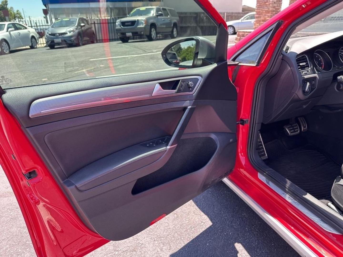 2019 Tornado Red /Black Volkswagen Golf Alltrack TSI S (3VWH17AU9KM) with an 1.8L TSI engine, Automatic transmission, located at 10890 W. Colfax Ave., Lakewood, CO, 80215, (303) 274-7692, 39.739914, -105.120132 - 2019 Volkswagen Golf Alltrack All Wheel Drive and One Owner.<br><br>All Cars Have Clean Titles And Are Serviced Before Sale., Apple/Android Car Play, New Tires, Backup Camera, Leather, Heated Seats, Non Smoker, AWD.<br><br>D1 Auto NEVER charges dealer fees! All cars have clean titles and have been i - Photo#21