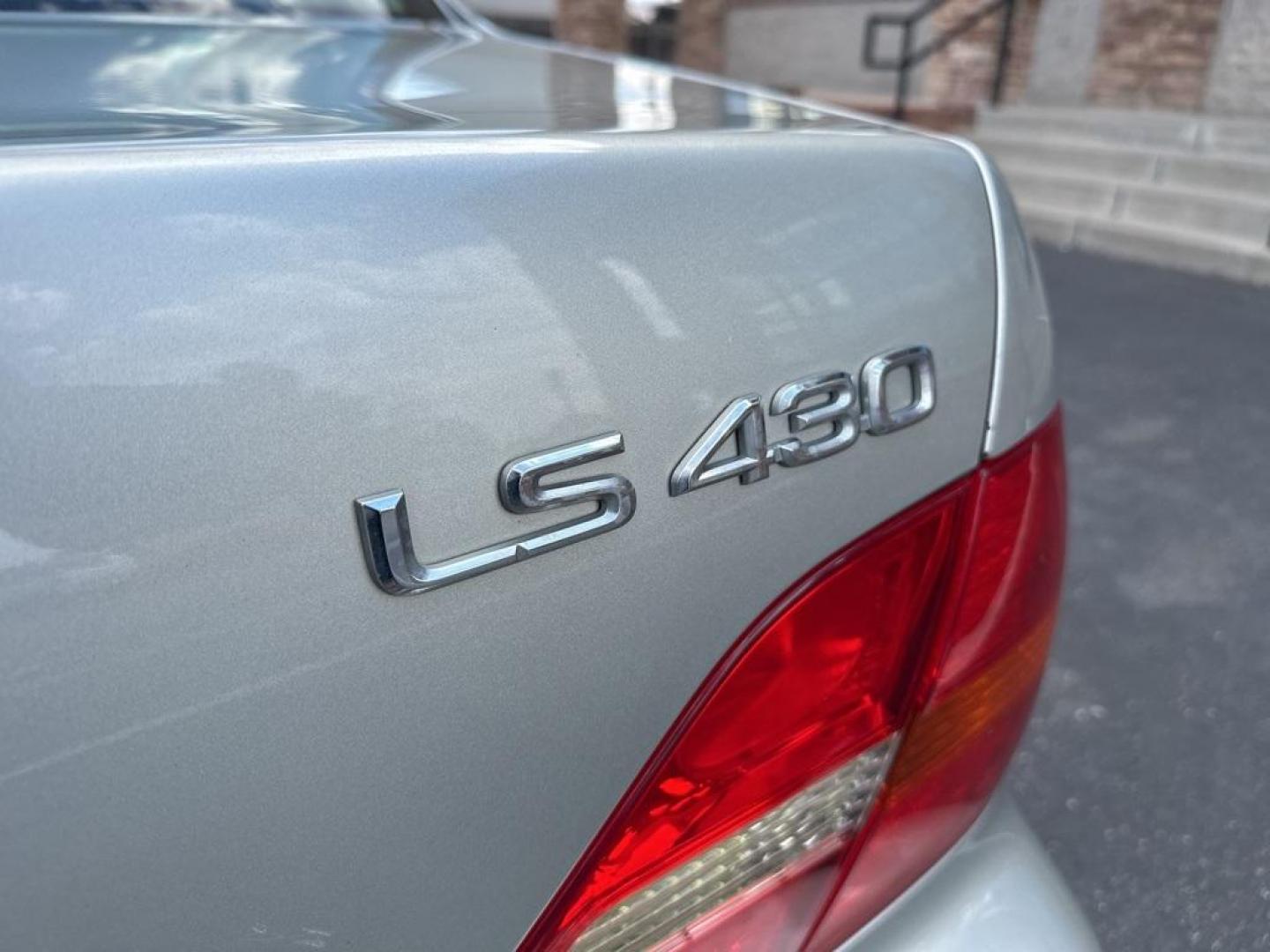2003 Millennium Silver Metallic /Ivory Lexus LS 430 (JTHBN30F230) with an 4.3L V8 SMPI DOHC engine, Automatic transmission, located at 10890 W. Colfax Ave., Lakewood, CO, 80215, (303) 274-7692, 39.739914, -105.120132 - 2003 Lexus LS IN GOOD CONDITION with a clean title. This car has been inspected and inspection will be passed to the next owner. The good, everything works as it should. This car is sold as is with no warranty do to age and miles. <br><br>D1 Auto NEVER charges dealer fees! All cars have clean titles - Photo#18