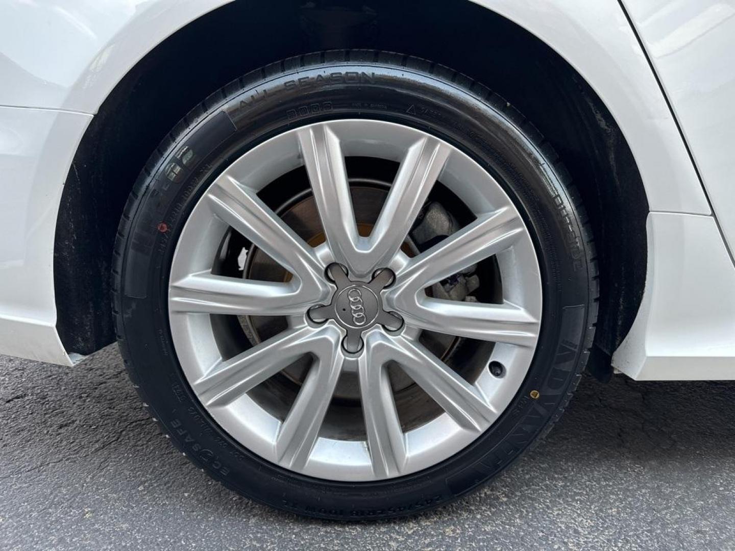 2016 Ibis White /Atlas Beige Audi A6 2.0T Premium Plus (WAUGFAFC4GN) with an 2.0L 4-Cylinder TFSI engine, Automatic transmission, located at 10890 W. Colfax Ave., Lakewood, CO, 80215, (303) 274-7692, 39.739914, -105.120132 - 2016 Audi A6 Premium Plus, Clean Title and fully serviced including new tires, brakes and more. This is a non smoker car and very clean. <br><br>All Cars Have Clean Titles And Are Serviced Before Sale., Clean Carfax, No Accident, Blind Spot Monitoring, Backup Camera, Heated Seats, Bluetooth/ With Bl - Photo#33
