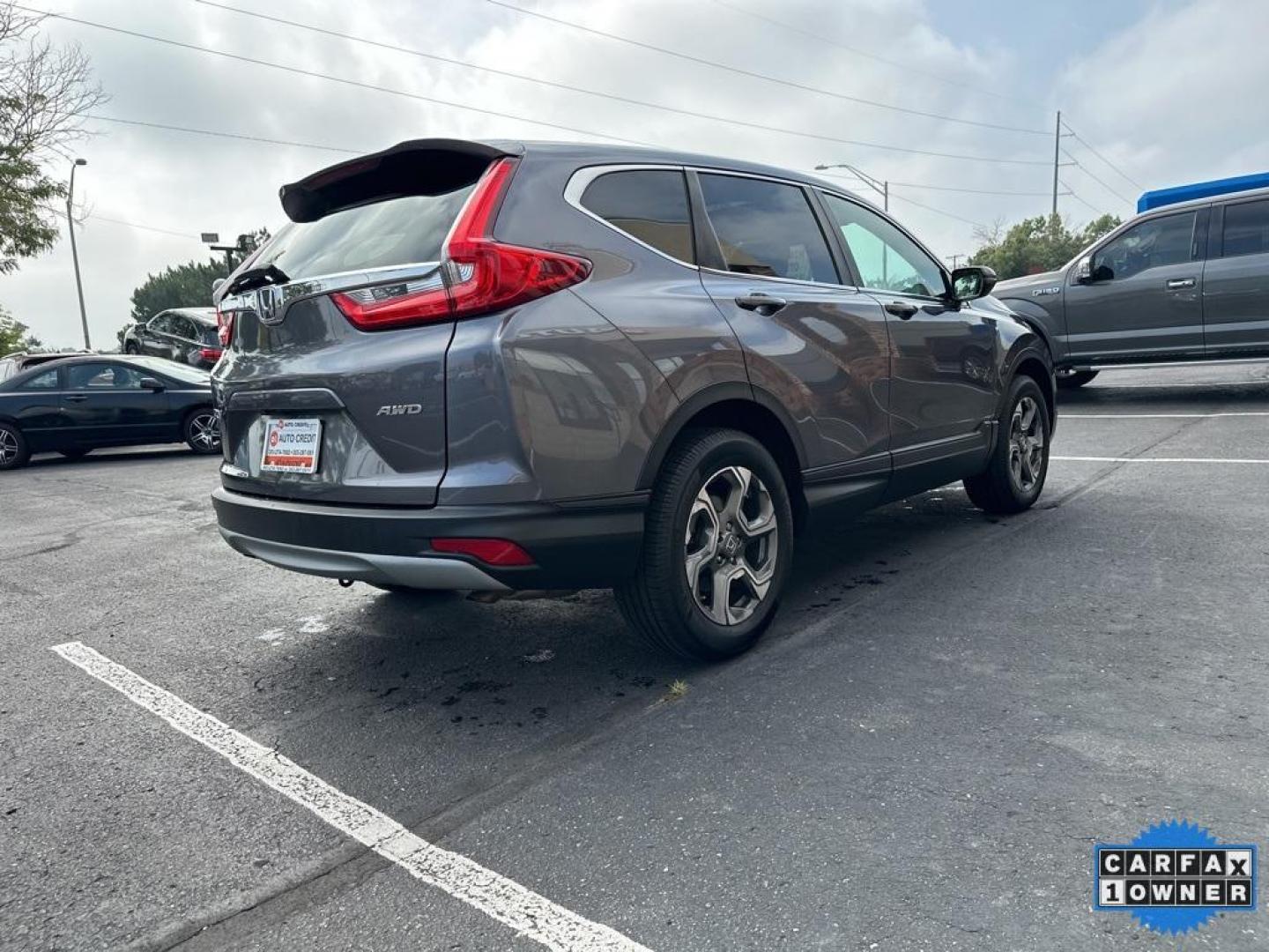 2017 Lunar Silver Metallic /Gray Honda CR-V EX-L (5J6RW2H85HL) with an 1.5L I4 DOHC 16V engine, CVT transmission, located at 10890 W. Colfax Ave., Lakewood, CO, 80215, (303) 274-7692, 39.739914, -105.120132 - 2017 Honda CR-V E-XL, Clean Title with very low miles!<br><br>All Cars Have Clean Titles And Are Serviced Before Sale., Blind Spot Monitoring, Backup Camera, Leather, Heated Seats, Bluetooth/ With Bluetooth Audio, New Brakes, AWD, Power moonroof.<br>D1 Auto NEVER charges dealer fees! All cars have c - Photo#5