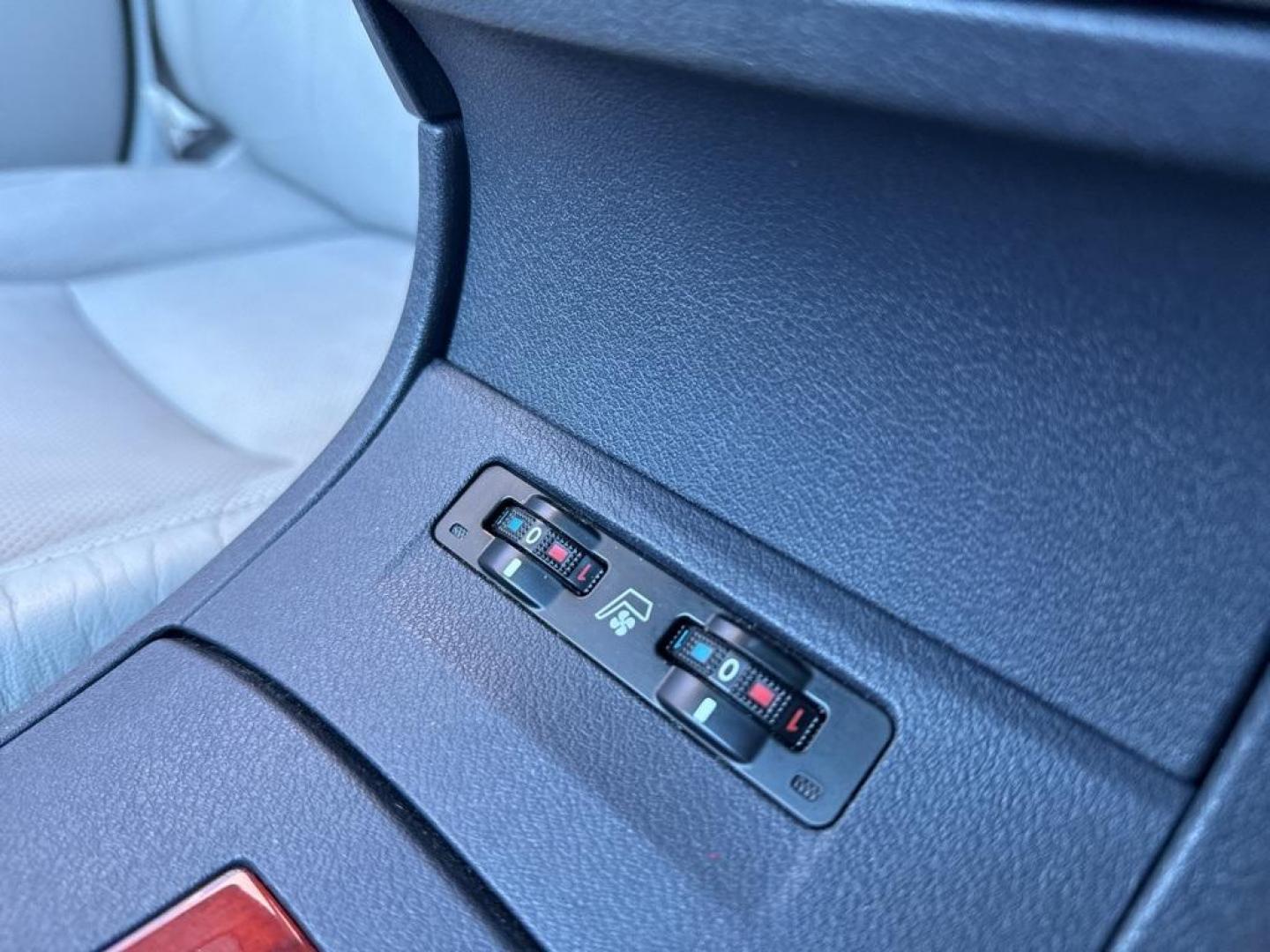 2008 Royal Ruby Metallic /Light Gray Lexus ES 350 (JTHBJ46G882) with an 3.5L V6 DOHC Dual VVT-i 24V engine, Automatic transmission, located at 10890 W. Colfax Ave., Lakewood, CO, 80215, (303) 274-7692, 39.739914, -105.120132 - 2008 Lexus ES FWD Light Gray Cloth.<br><br>D1 Auto NEVER charges dealer fees! All cars have clean titles and have been inspected for mechanical issues. We have financing for everyone. Good credit, bad credit, first time buyers.<br>Odometer is 7992 miles below market average!<br>Please call Lakewood - Photo#12