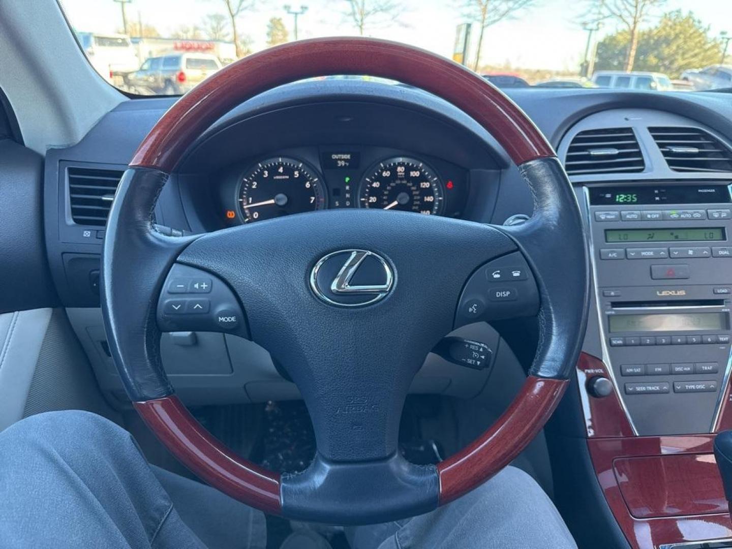 2008 Royal Ruby Metallic /Light Gray Lexus ES 350 (JTHBJ46G882) with an 3.5L V6 DOHC Dual VVT-i 24V engine, Automatic transmission, located at 10890 W. Colfax Ave., Lakewood, CO, 80215, (303) 274-7692, 39.739914, -105.120132 - 2008 Lexus ES FWD Light Gray Cloth.<br><br>D1 Auto NEVER charges dealer fees! All cars have clean titles and have been inspected for mechanical issues. We have financing for everyone. Good credit, bad credit, first time buyers.<br>Odometer is 7992 miles below market average!<br>Please call Lakewood - Photo#19