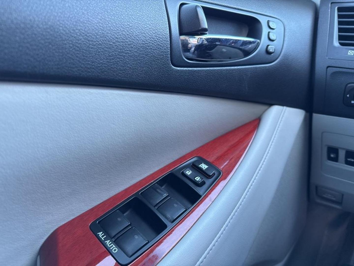 2008 Royal Ruby Metallic /Light Gray Lexus ES 350 (JTHBJ46G882) with an 3.5L V6 DOHC Dual VVT-i 24V engine, Automatic transmission, located at 10890 W. Colfax Ave., Lakewood, CO, 80215, (303) 274-7692, 39.739914, -105.120132 - 2008 Lexus ES FWD Light Gray Cloth.<br><br>D1 Auto NEVER charges dealer fees! All cars have clean titles and have been inspected for mechanical issues. We have financing for everyone. Good credit, bad credit, first time buyers.<br>Odometer is 7992 miles below market average!<br>Please call Lakewood - Photo#24