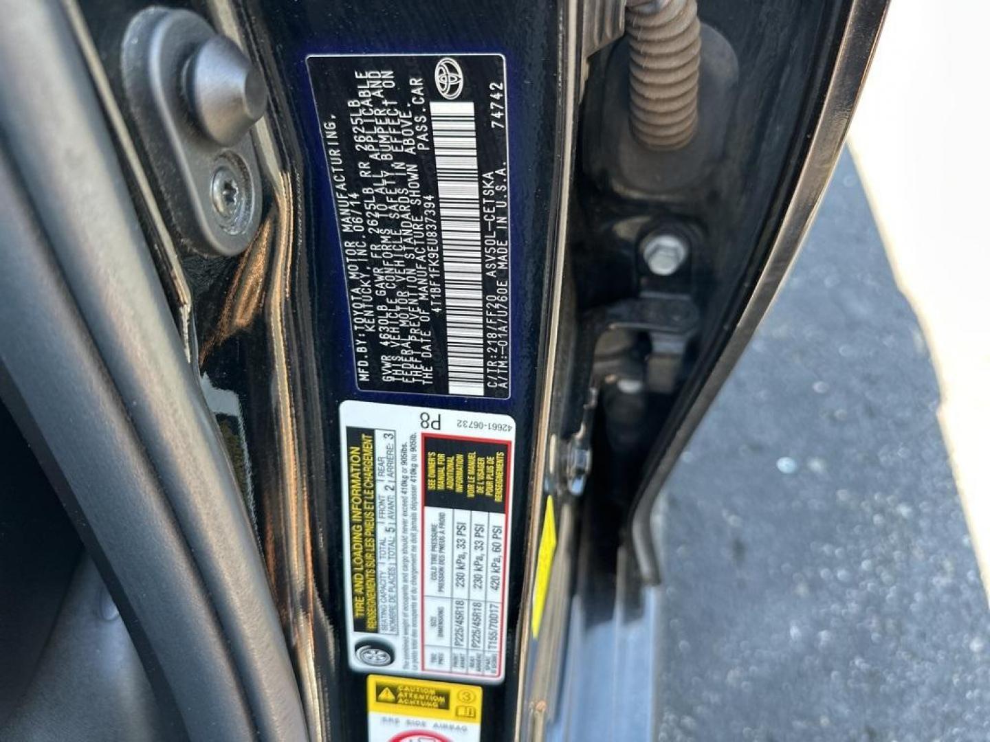2014 BLACK Toyota Camry SE (4T1BF1FK9EU) with an 4 Cyl, 2.5L engine, Automatic transmission, located at 10890 W. Colfax Ave., Lakewood, CO, 80215, (303) 274-7692, 39.739914, -105.120132 - Introducing the 2014 Toyota Camry SE, a stunning blend of reliability, efficiency, and style that stands out on the road! This vehicle is perfect for those who crave a dynamic driving experience without compromising on comfort and practicality.<br><br>Under the hood, you'll find a spirited 2.5L 4-cy - Photo#39