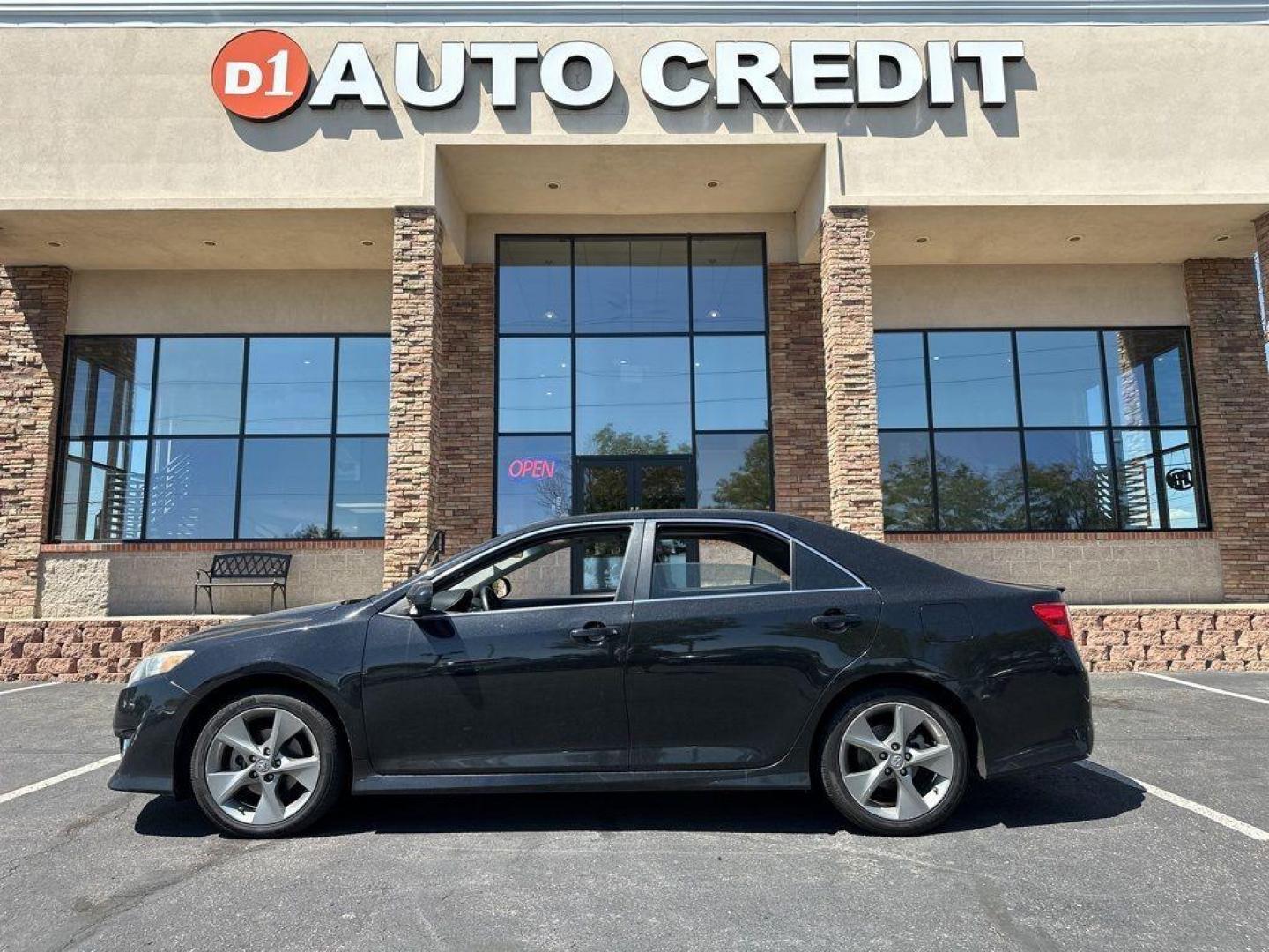 2014 BLACK Toyota Camry SE (4T1BF1FK9EU) with an 4 Cyl, 2.5L engine, Automatic transmission, located at 10890 W. Colfax Ave., Lakewood, CO, 80215, (303) 274-7692, 39.739914, -105.120132 - Introducing the 2014 Toyota Camry SE, a stunning blend of reliability, efficiency, and style that stands out on the road! This vehicle is perfect for those who crave a dynamic driving experience without compromising on comfort and practicality.<br><br>Under the hood, you'll find a spirited 2.5L 4-cy - Photo#0