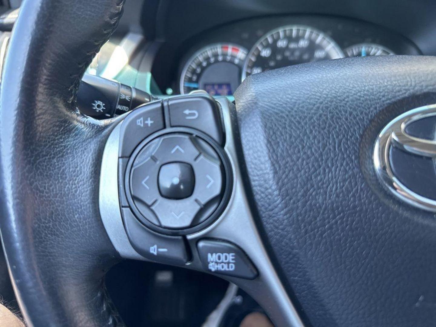 2014 BLACK Toyota Camry SE (4T1BF1FK9EU) with an 4 Cyl, 2.5L engine, Automatic transmission, located at 10890 W. Colfax Ave., Lakewood, CO, 80215, (303) 274-7692, 39.739914, -105.120132 - Introducing the 2014 Toyota Camry SE, a stunning blend of reliability, efficiency, and style that stands out on the road! This vehicle is perfect for those who crave a dynamic driving experience without compromising on comfort and practicality.<br><br>Under the hood, you'll find a spirited 2.5L 4-cy - Photo#19