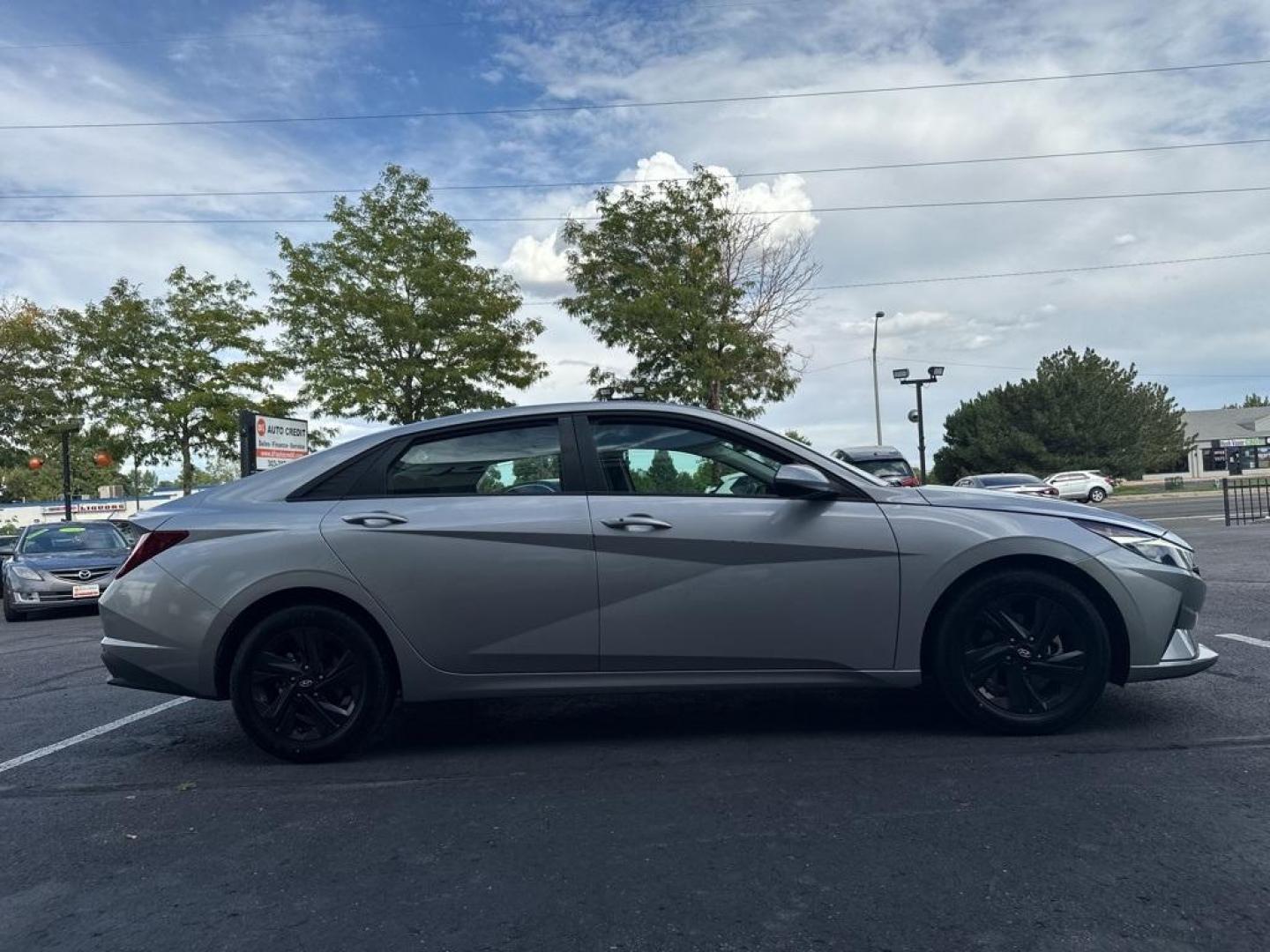 2021 Shimmering Silver Pearl /Black Hyundai Elantra SEL (5NPLM4AG9MH) with an 2.0L 4-Cylinder DOHC 16V engine, CVT transmission, located at 10890 W. Colfax Ave., Lakewood, CO, 80215, (303) 274-7692, 39.739914, -105.120132 - 2021 Hyundai Elantra One Owner, SEL loaded with, blind spot detection, Apple/Android Carplay, Lane departure warning, push button start and excellent fuel economy. <br><br>All Cars Have Clean Titles And Are Serviced Before Sale., CarfaxOne Owner, No Accidents, Apple/Android Car Play, Backup Camera, - Photo#4