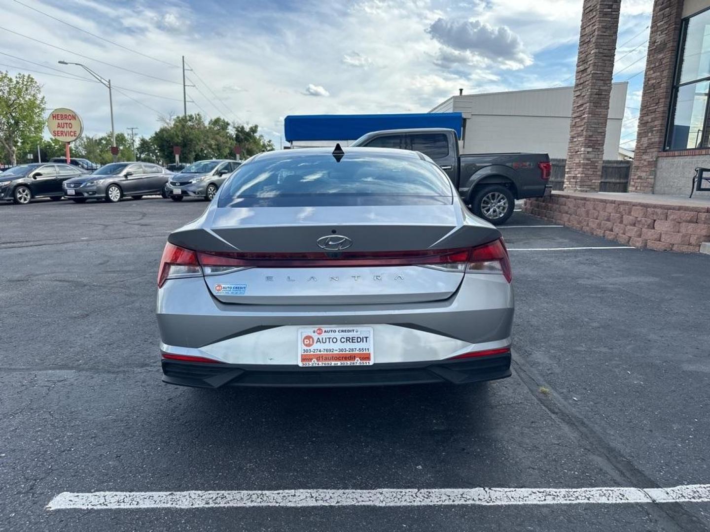 2021 Shimmering Silver Pearl /Black Hyundai Elantra SEL (5NPLM4AG9MH) with an 2.0L 4-Cylinder DOHC 16V engine, CVT transmission, located at 10890 W. Colfax Ave., Lakewood, CO, 80215, (303) 274-7692, 39.739914, -105.120132 - 2021 Hyundai Elantra One Owner, SEL loaded with, blind spot detection, Apple/Android Carplay, Lane departure warning, push button start and excellent fuel economy. <br><br>All Cars Have Clean Titles And Are Serviced Before Sale., CarfaxOne Owner, No Accidents, Apple/Android Car Play, Backup Camera, - Photo#6