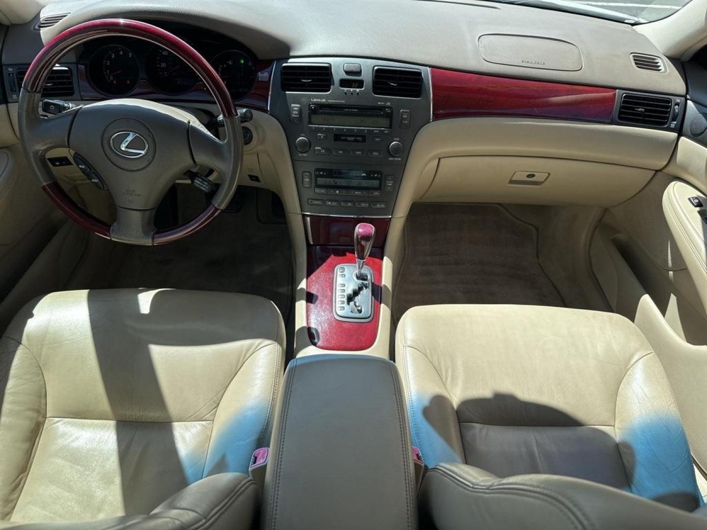 2004 White Lexus ES 330 (JTHBA30G245) with an 3.3L V6 SMPI DOHC engine, Automatic transmission, located at 10890 W. Colfax Ave., Lakewood, CO, 80215, (303) 274-7692, 39.739914, -105.120132 - 2004 Lexus ES<br><br>D1 Auto NEVER charges dealer fees! All cars have clean titles and have been inspected for mechanical issues. We have financing for everyone. Good credit, bad credit, first time buyers.<br>CARFAX One-Owner.<br>Please call Lakewood Location 303-274-7692 or Thornton 303-287-5511 to - Photo#11