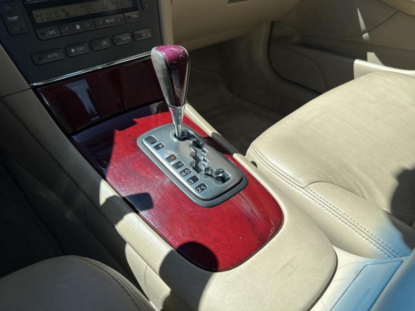 2004 White Lexus ES 330 (JTHBA30G245) with an 3.3L V6 SMPI DOHC engine, Automatic transmission, located at 10890 W. Colfax Ave., Lakewood, CO, 80215, (303) 274-7692, 39.739914, -105.120132 - 2004 Lexus ES<br><br>D1 Auto NEVER charges dealer fees! All cars have clean titles and have been inspected for mechanical issues. We have financing for everyone. Good credit, bad credit, first time buyers.<br>CARFAX One-Owner.<br>Please call Lakewood Location 303-274-7692 or Thornton 303-287-5511 to - Photo#14