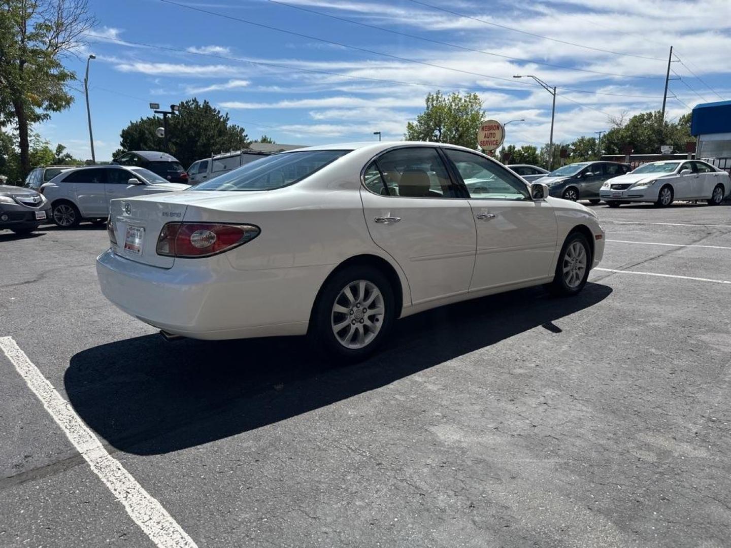 2004 White Lexus ES 330 (JTHBA30G245) with an 3.3L V6 SMPI DOHC engine, Automatic transmission, located at 10890 W. Colfax Ave., Lakewood, CO, 80215, (303) 274-7692, 39.739914, -105.120132 - 2004 Lexus ES<br><br>D1 Auto NEVER charges dealer fees! All cars have clean titles and have been inspected for mechanical issues. We have financing for everyone. Good credit, bad credit, first time buyers.<br>CARFAX One-Owner.<br>Please call Lakewood Location 303-274-7692 or Thornton 303-287-5511 to - Photo#3