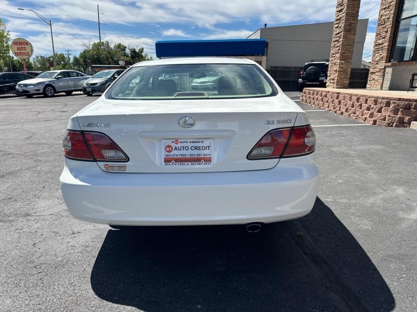 2004 White Lexus ES 330 (JTHBA30G245) with an 3.3L V6 SMPI DOHC engine, Automatic transmission, located at 10890 W. Colfax Ave., Lakewood, CO, 80215, (303) 274-7692, 39.739914, -105.120132 - 2004 Lexus ES<br><br>D1 Auto NEVER charges dealer fees! All cars have clean titles and have been inspected for mechanical issues. We have financing for everyone. Good credit, bad credit, first time buyers.<br>CARFAX One-Owner.<br>Please call Lakewood Location 303-274-7692 or Thornton 303-287-5511 to - Photo#4