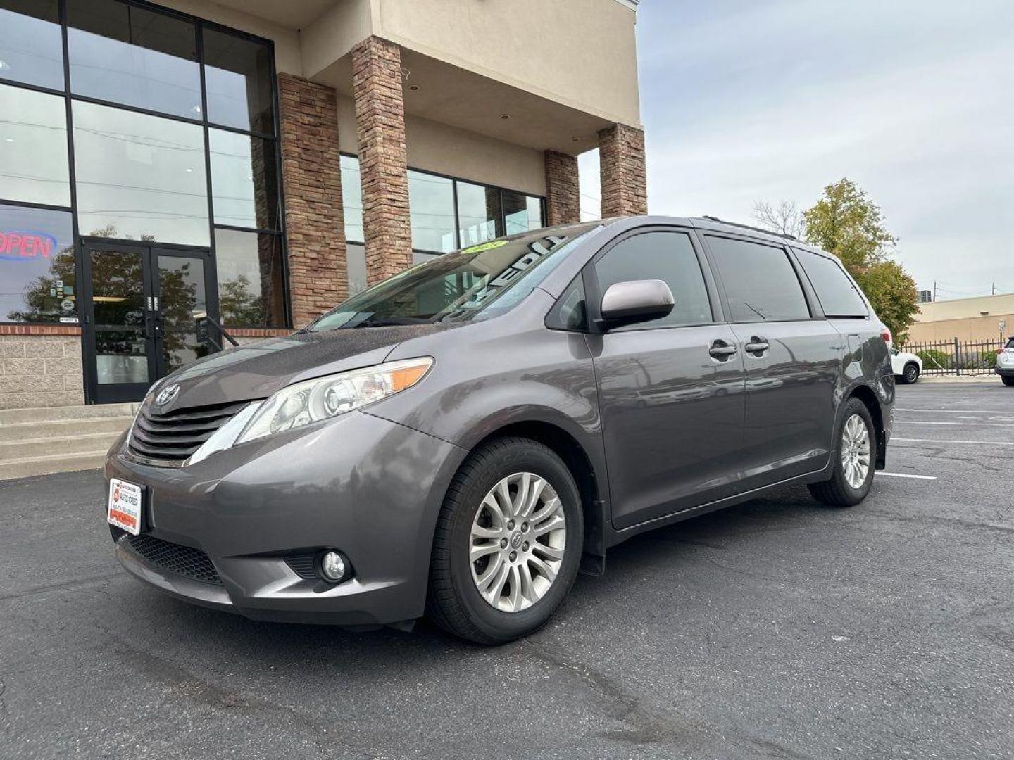 2013 GRAY Toyota Sienna XLE FWD 8-PASSENGER (5TDYK3DC9DS) with an V6, 3.5L engine, Automatic transmission, located at 10890 W. Colfax Ave., Lakewood, CO, 80215, (303) 274-7692, 39.739914, -105.120132 - Photo#1