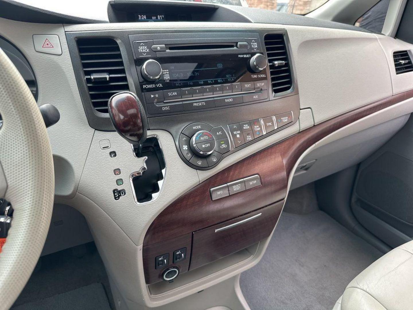 2013 GRAY Toyota Sienna XLE FWD 8-PASSENGER (5TDYK3DC9DS) with an V6, 3.5L engine, Automatic transmission, located at 10890 W. Colfax Ave., Lakewood, CO, 80215, (303) 274-7692, 39.739914, -105.120132 - Photo#9