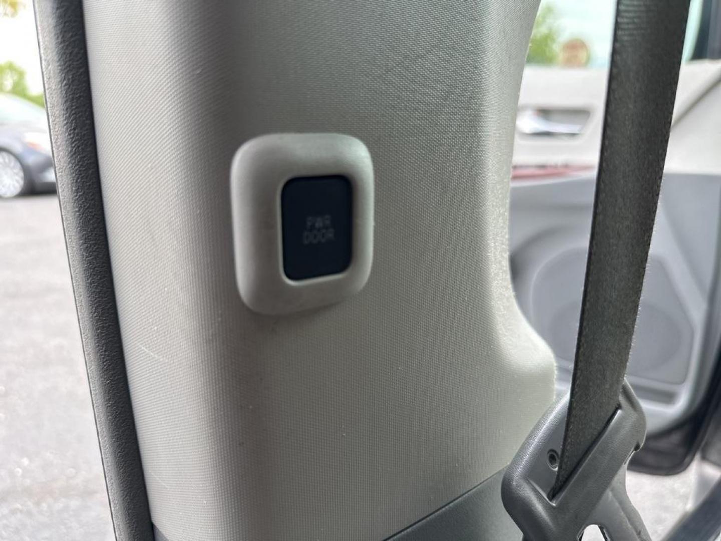 2013 GRAY Toyota Sienna XLE FWD 8-PASSENGER (5TDYK3DC9DS) with an V6, 3.5L engine, Automatic transmission, located at 10890 W. Colfax Ave., Lakewood, CO, 80215, (303) 274-7692, 39.739914, -105.120132 - Photo#45