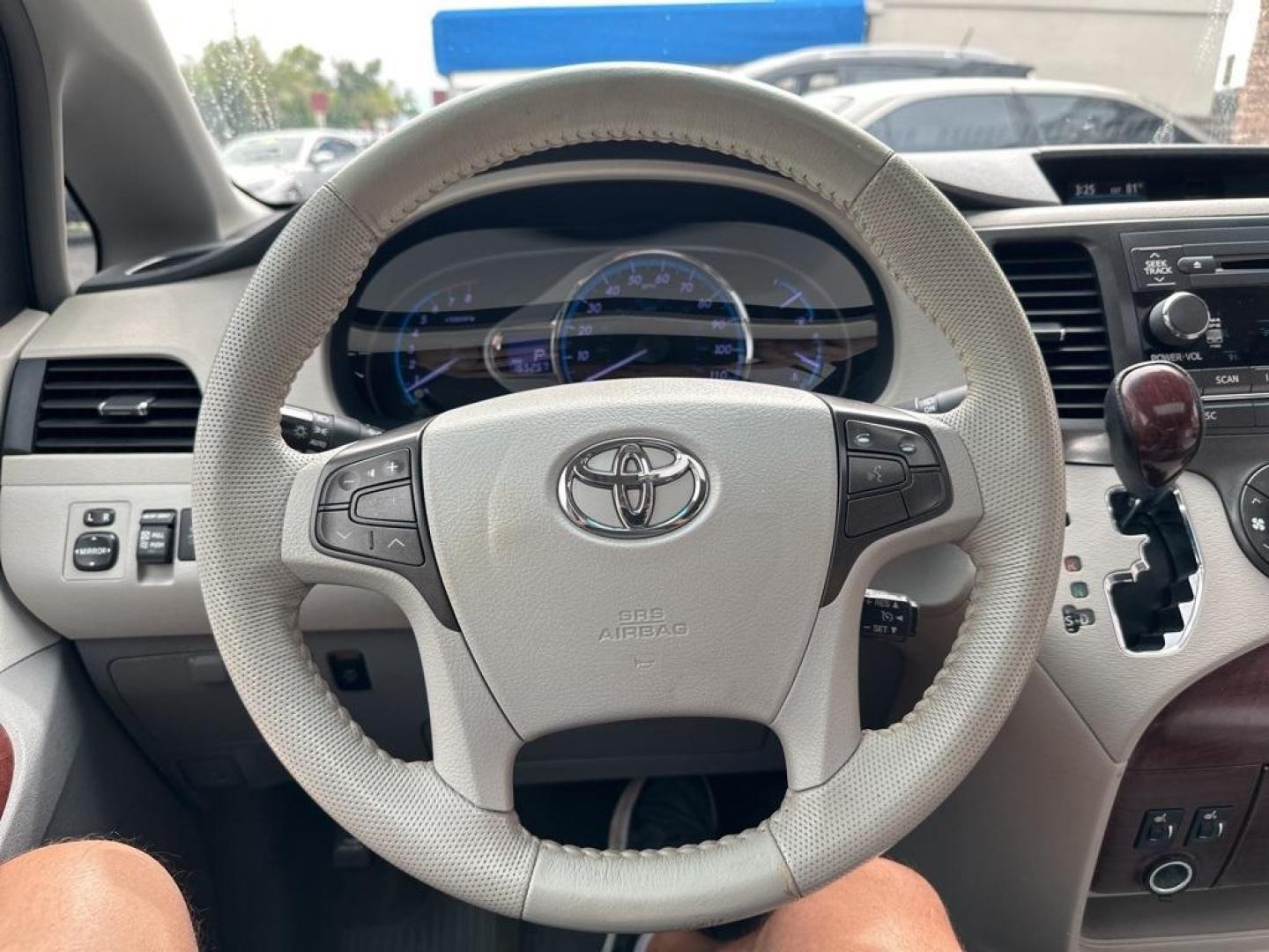 2013 GRAY Toyota Sienna XLE FWD 8-PASSENGER (5TDYK3DC9DS) with an V6, 3.5L engine, Automatic transmission, located at 10890 W. Colfax Ave., Lakewood, CO, 80215, (303) 274-7692, 39.739914, -105.120132 - Photo#48