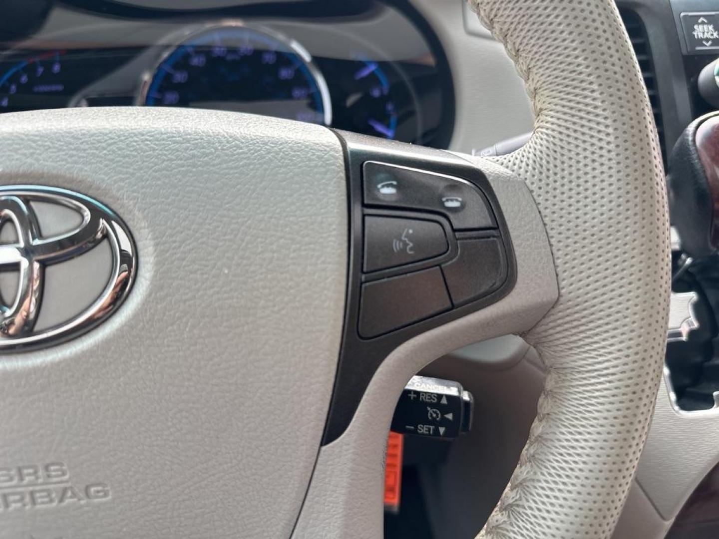 2013 GRAY Toyota Sienna XLE FWD 8-PASSENGER (5TDYK3DC9DS) with an V6, 3.5L engine, Automatic transmission, located at 10890 W. Colfax Ave., Lakewood, CO, 80215, (303) 274-7692, 39.739914, -105.120132 - Photo#51