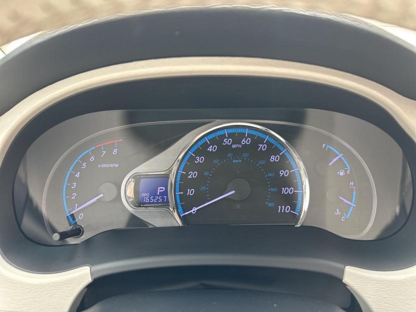 2013 GRAY Toyota Sienna XLE FWD 8-PASSENGER (5TDYK3DC9DS) with an V6, 3.5L engine, Automatic transmission, located at 10890 W. Colfax Ave., Lakewood, CO, 80215, (303) 274-7692, 39.739914, -105.120132 - Photo#35
