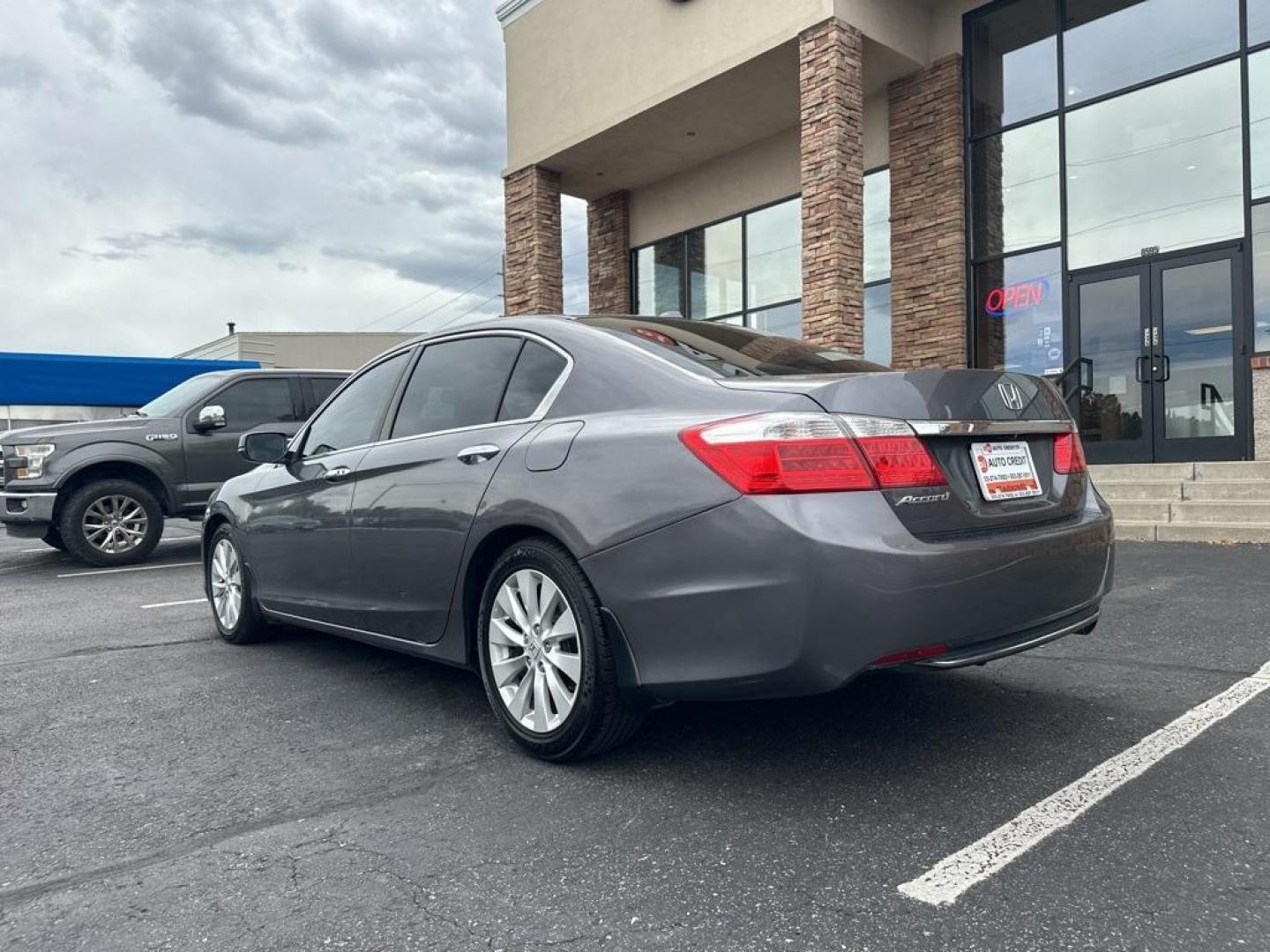 2015 Modern Steel Metallic /Gray Honda Accord EX-L (1HGCR2F80FA) with an 2.4L I4 DOHC i-VTEC 16V engine, CVT transmission, located at 10890 W. Colfax Ave., Lakewood, CO, 80215, (303) 274-7692, 39.739914, -105.120132 - 2015 Honda Accord in excellent condition inside and out. Clean title and really shows pride of ownership. Non smoker and loaded with, heated leather seats, Bluetooth with Bluetooh audio to play your music, sun roof, 2 sets of floor mats, and fully serviced. <br>All Cars Have Clean Titles And Are Ser - Photo#7