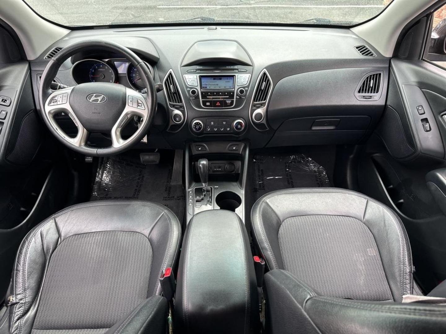 2013 Ash Black /Black Hyundai Tucson GLS (KM8JUCAC6DU) with an 2.4L I4 MPI DOHC CVVT 16V Theta 2 engine, Automatic transmission, located at 10890 W. Colfax Ave., Lakewood, CO, 80215, (303) 274-7692, 39.739914, -105.120132 - 2013 Hyundai Tucson<br><br>D1 Auto NEVER charges dealer fees! All cars have clean titles and have been inspected for mechanical issues. We have financing for everyone. Good credit, bad credit, first time buyers.<br><br>Please call Lakewood Location 303-274-7692 or Thornton 303-287-5511 to schedule a - Photo#13