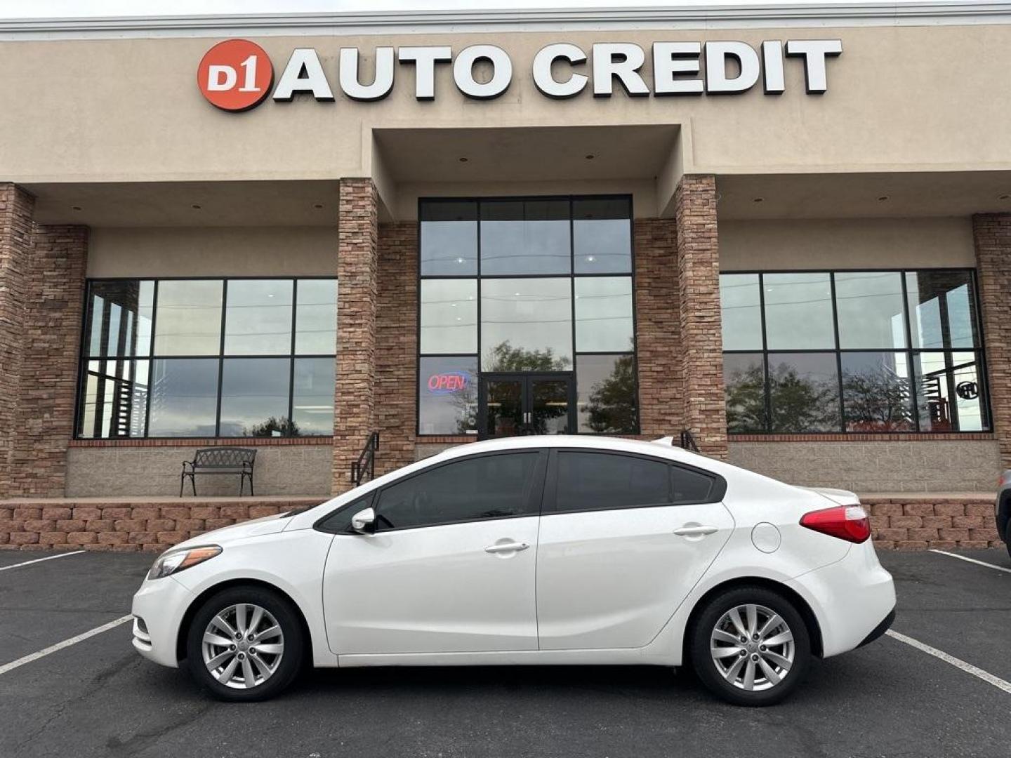 2016 Snow White Pearl /Gray Kia Forte LX (KNAFX4A64G5) with an 1.8L I4 DOHC Dual CVVT engine, Automatic transmission, located at 10890 W. Colfax Ave., Lakewood, CO, 80215, (303) 274-7692, 39.739914, -105.120132 - 2016 Kia Forte<br><br>D1 Auto NEVER charges dealer fees! All cars have clean titles and have been inspected for mechanical issues. We have financing for everyone. Good credit, bad credit, first time buyers.<br><br>Please call Lakewood Location 303-274-7692 or Thornton 303-287-5511 to schedule a test - Photo#0