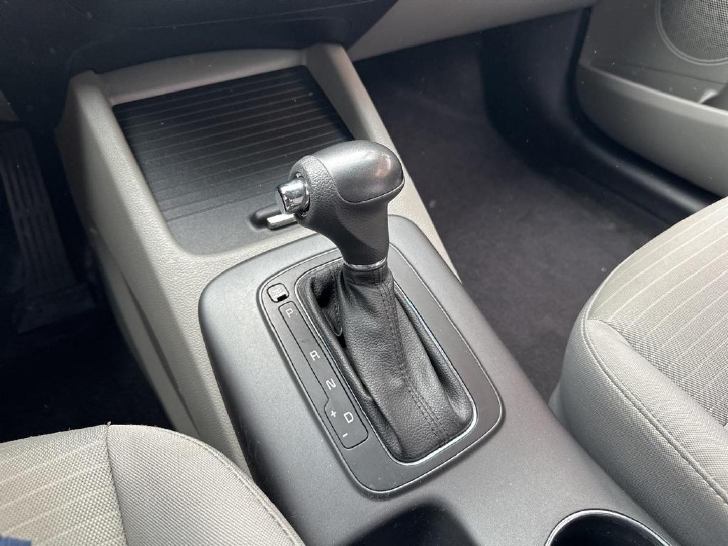 2016 Snow White Pearl /Gray Kia Forte LX (KNAFX4A64G5) with an 1.8L I4 DOHC Dual CVVT engine, Automatic transmission, located at 10890 W. Colfax Ave., Lakewood, CO, 80215, (303) 274-7692, 39.739914, -105.120132 - 2016 Kia Forte<br><br>D1 Auto NEVER charges dealer fees! All cars have clean titles and have been inspected for mechanical issues. We have financing for everyone. Good credit, bad credit, first time buyers.<br><br>Please call Lakewood Location 303-274-7692 or Thornton 303-287-5511 to schedule a test - Photo#11